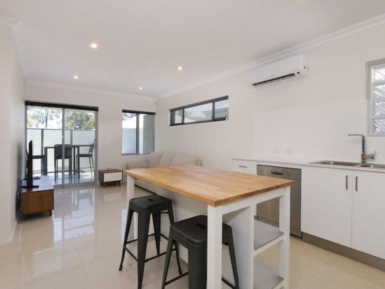 7/379 Daly Street, Cloverdale WA 6105, Cloverdale - Image 1
