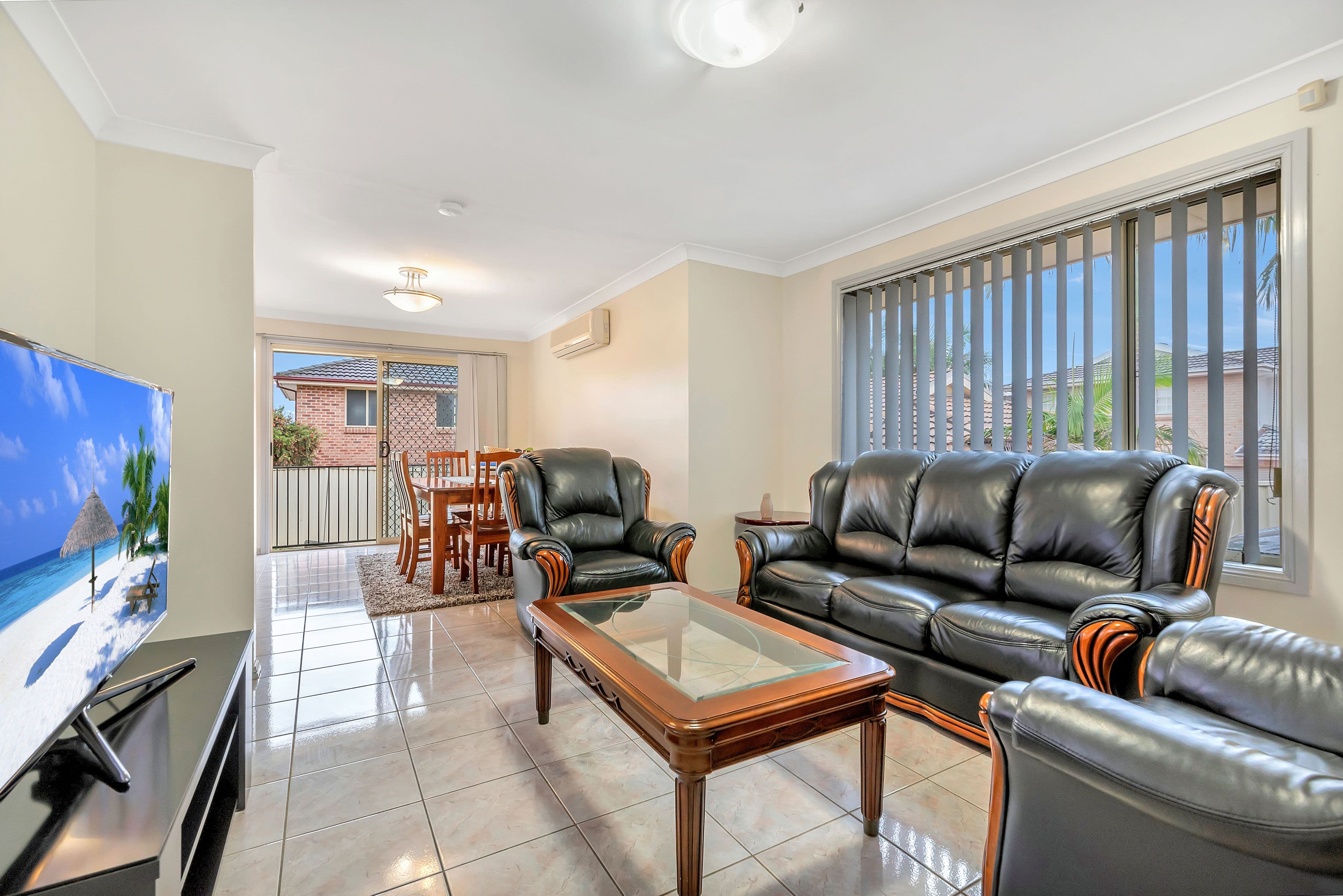 8 Esk Avenue, Green Valley NSW 2168, Green Valley - Thumbnail 2