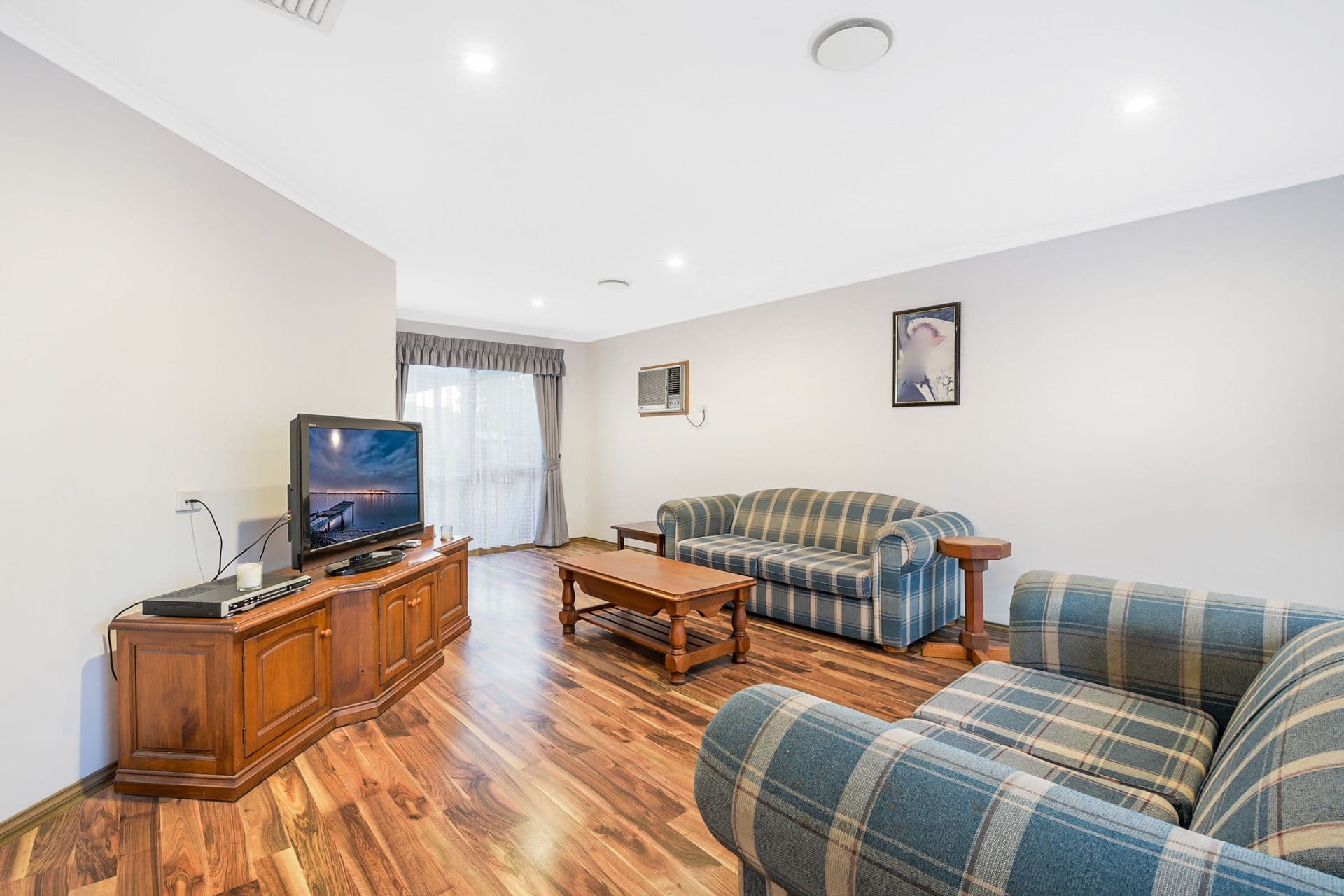 4 Chirnside Road, Berwick VIC 3806, Berwick - Thumbnail 8