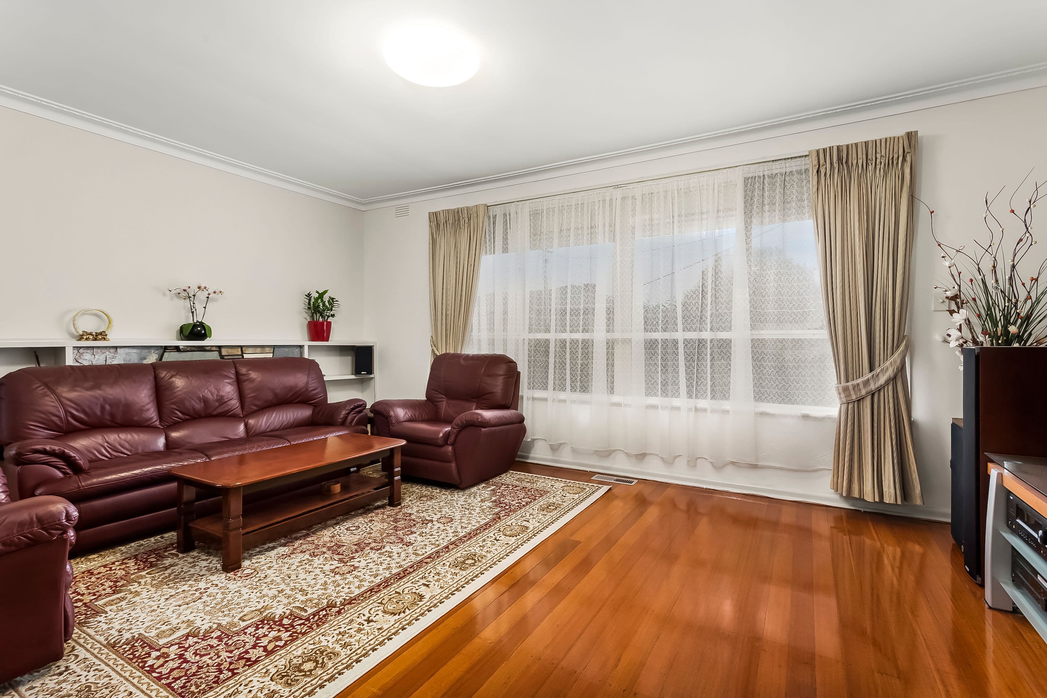 54 Tamarisk Avenue, Glen Waverley VIC 3150, Glen Waverley - Thumbnail 2