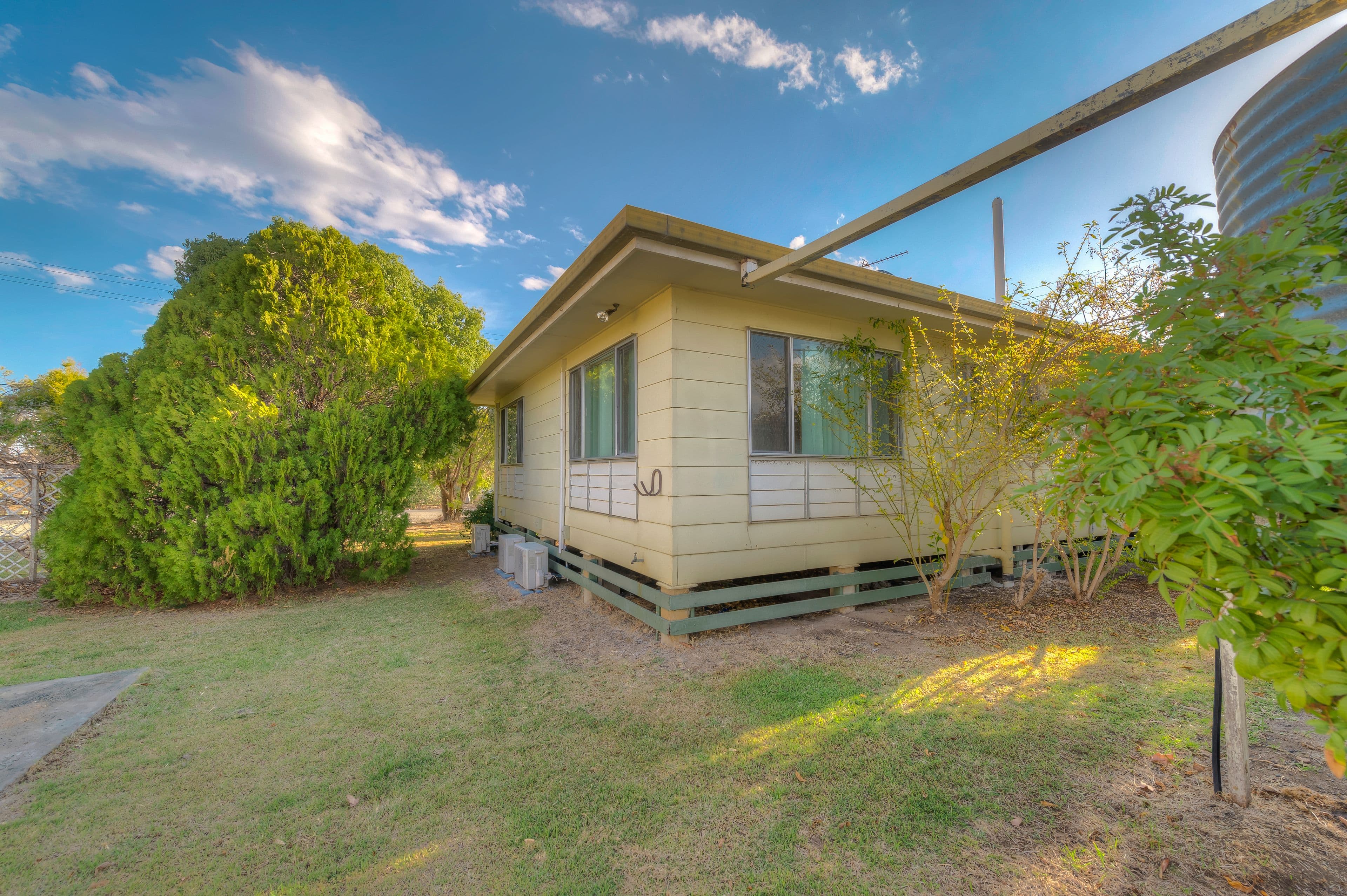 17 WELDON Street, Wandoan QLD 4419, Wandoan - Thumbnail 4