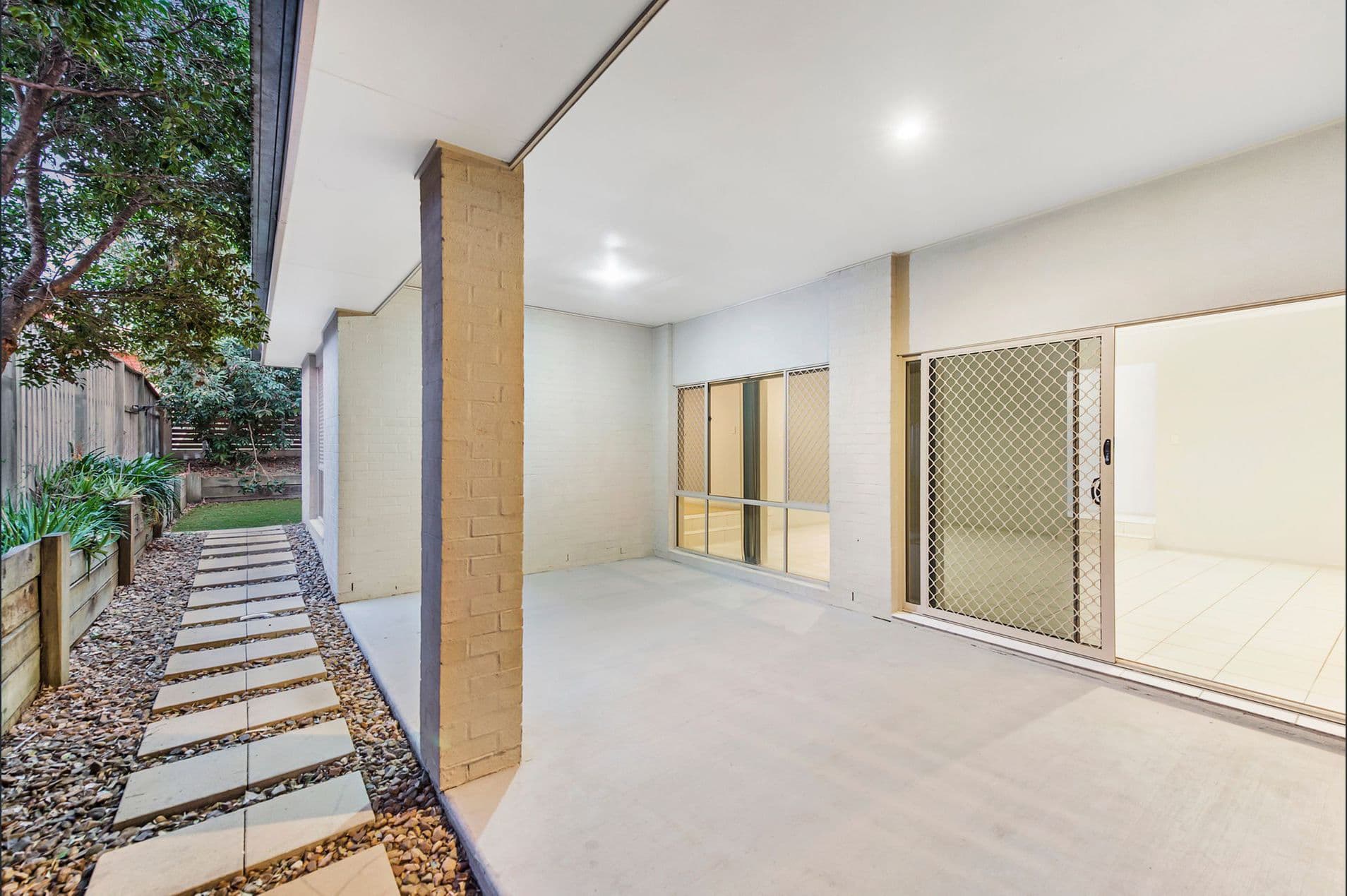 8 Starush Court, Upper Coomera QLD 4209, Upper Coomera - Thumbnail 5