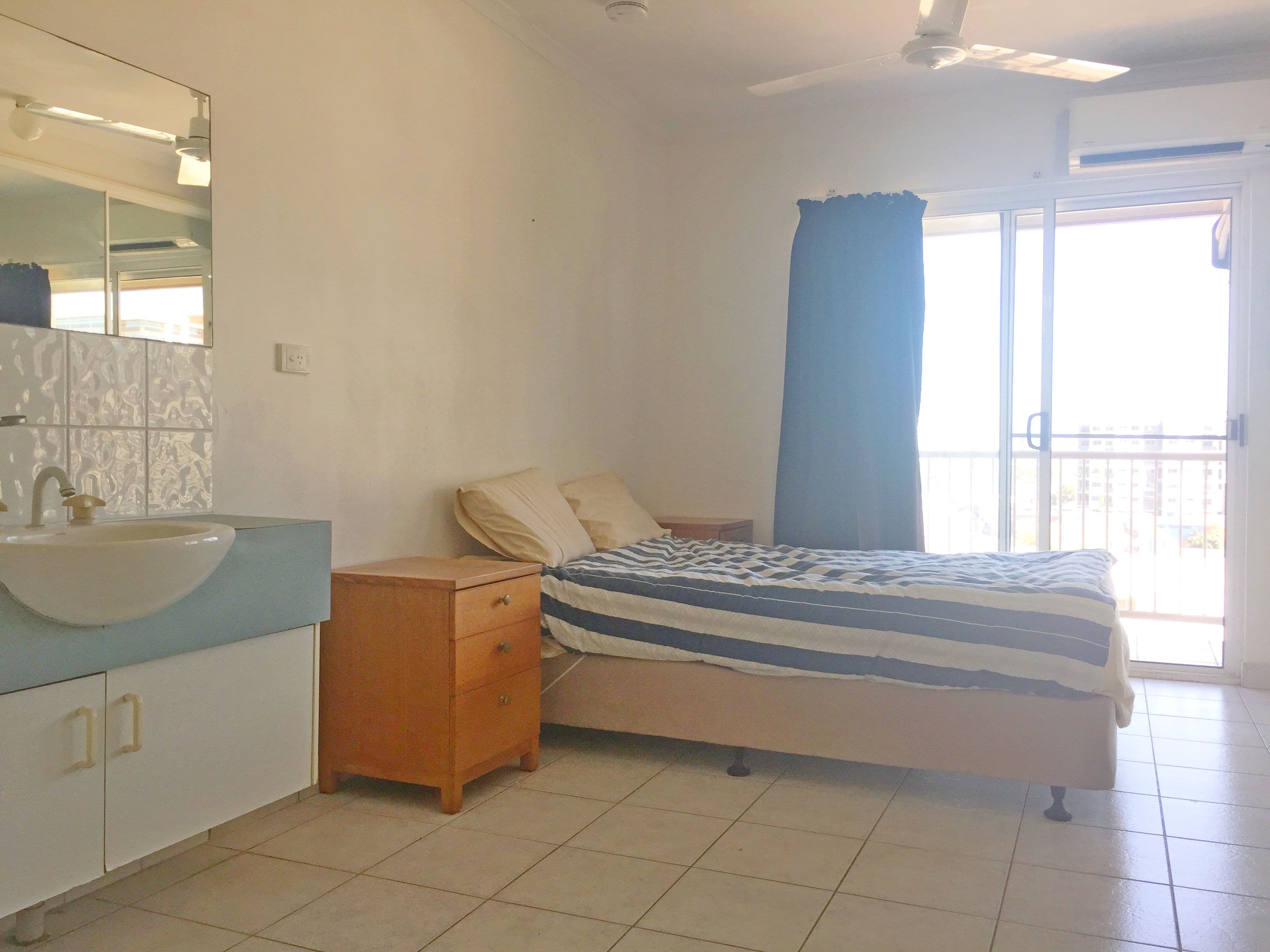 129/21 Cavenagh Street, DARWIN CITY NT 0800, Darwin City - Image 1