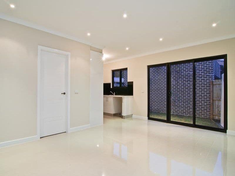 35 Wordsworth Avenue, Clayton South VIC 3169, Clayton South - Thumbnail 2