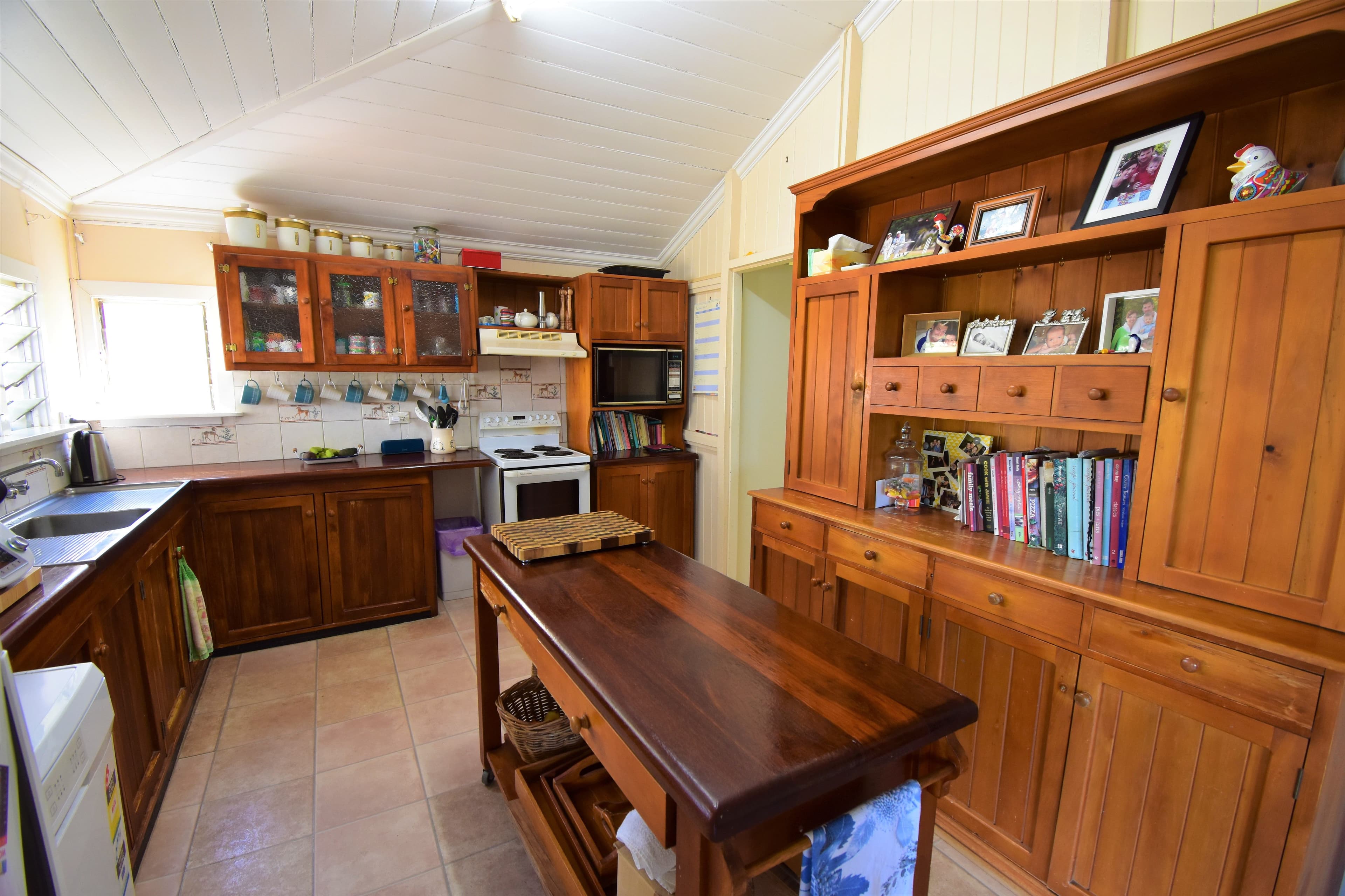 104 Kingfisher Street, Longreach QLD 4730, Longreach - Thumbnail 3