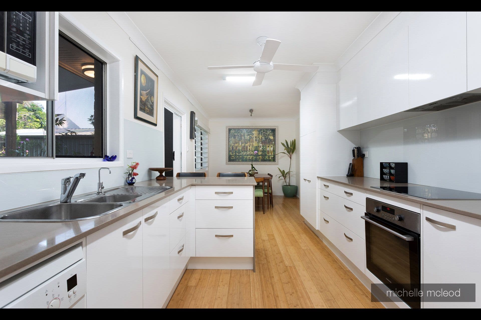10 Fiona Street, Chapel Hill QLD 4069, Chapel Hill - Thumbnail 3