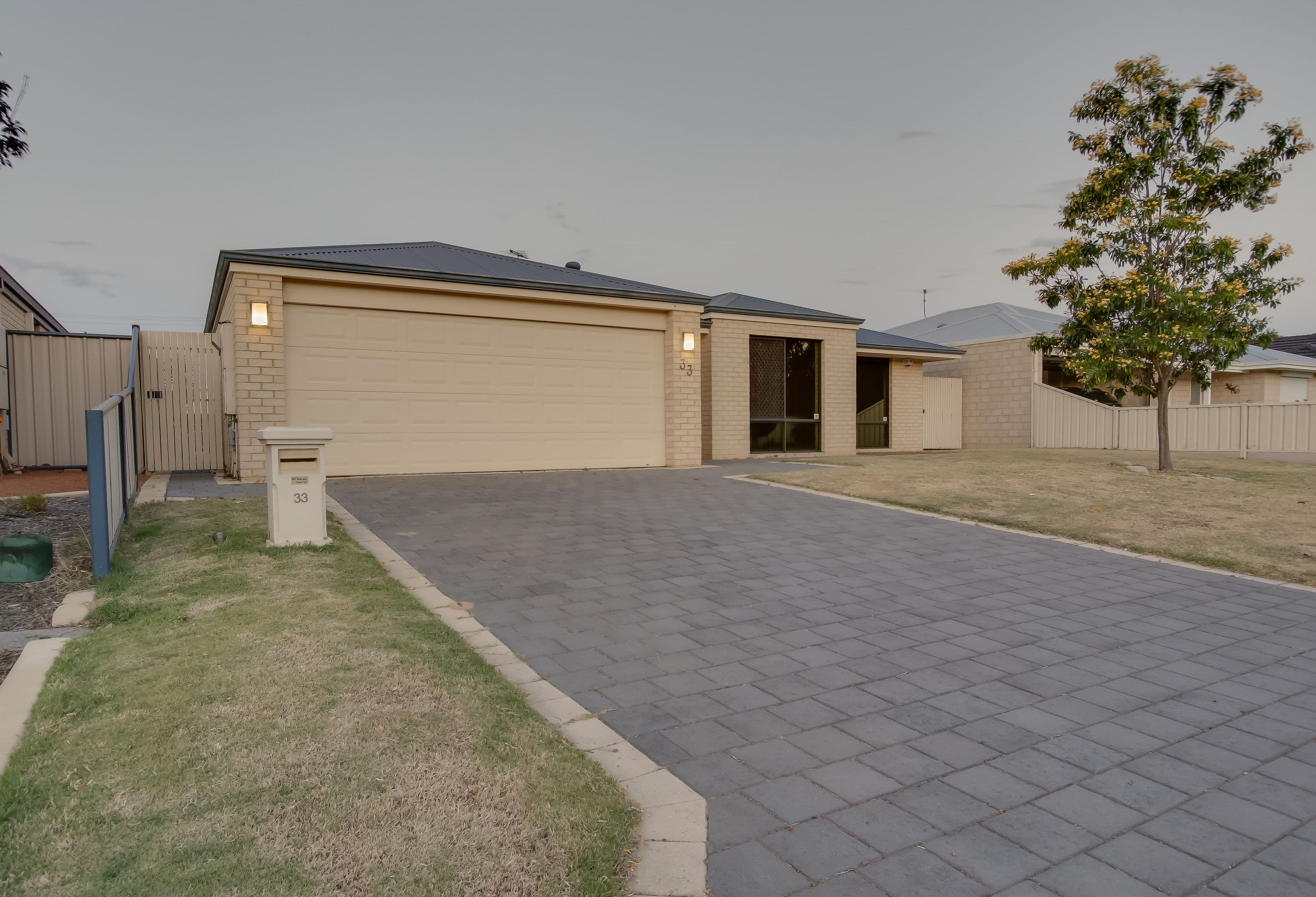33 Phar Lap Road, Wattle Grove WA 6107, Wattle Grove - Image 1