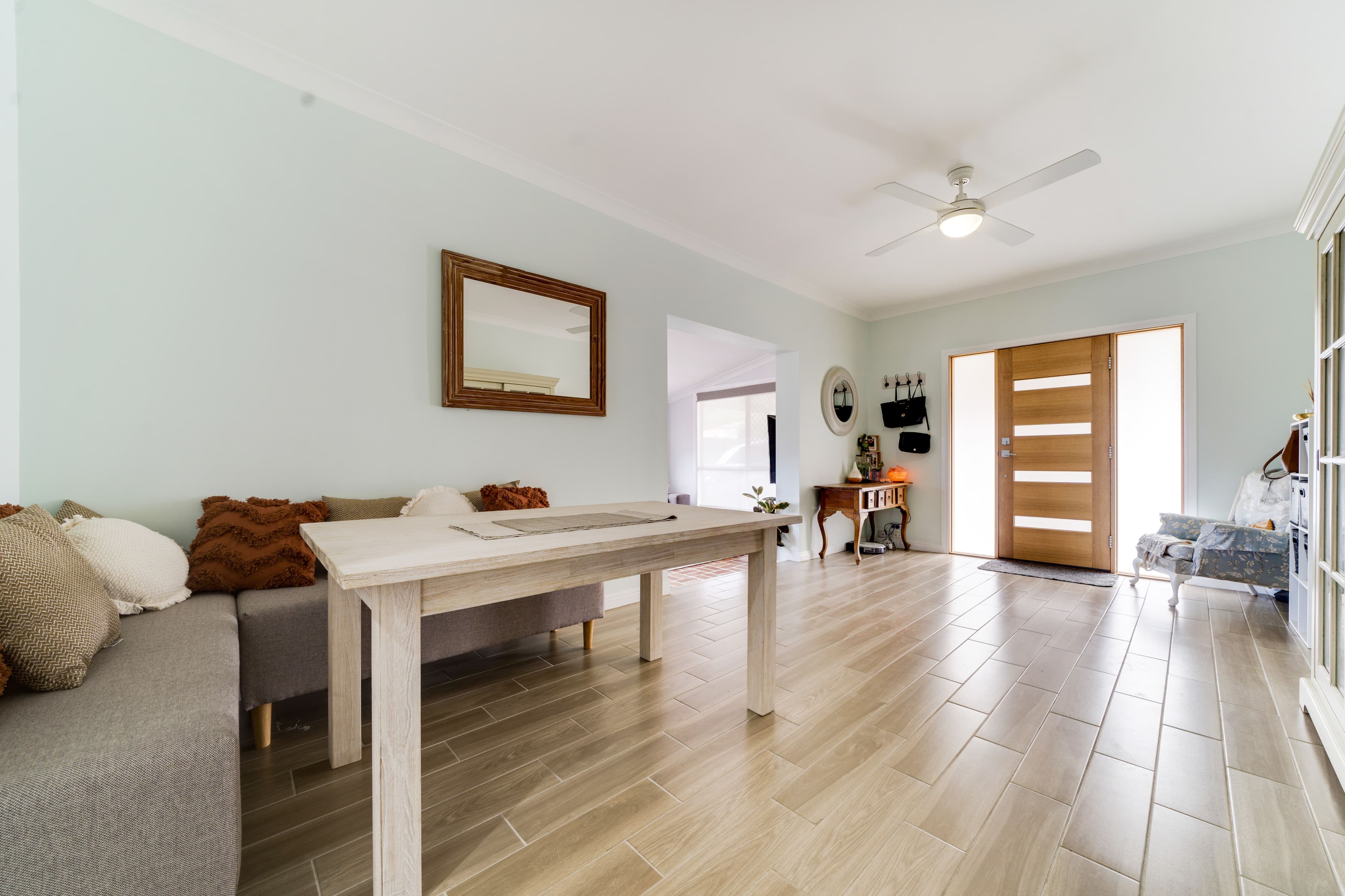 14 Clayton Drive, Edens Landing QLD 4207, Edens Landing - Thumbnail 5