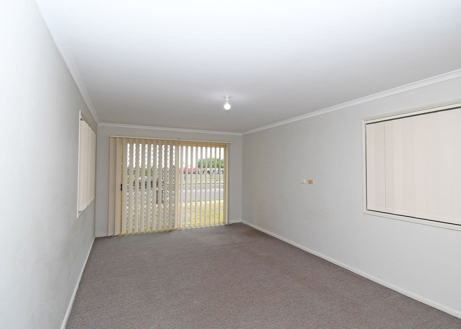 133 Robert Street, Torquay QLD 4655, Torquay - Thumbnail 5