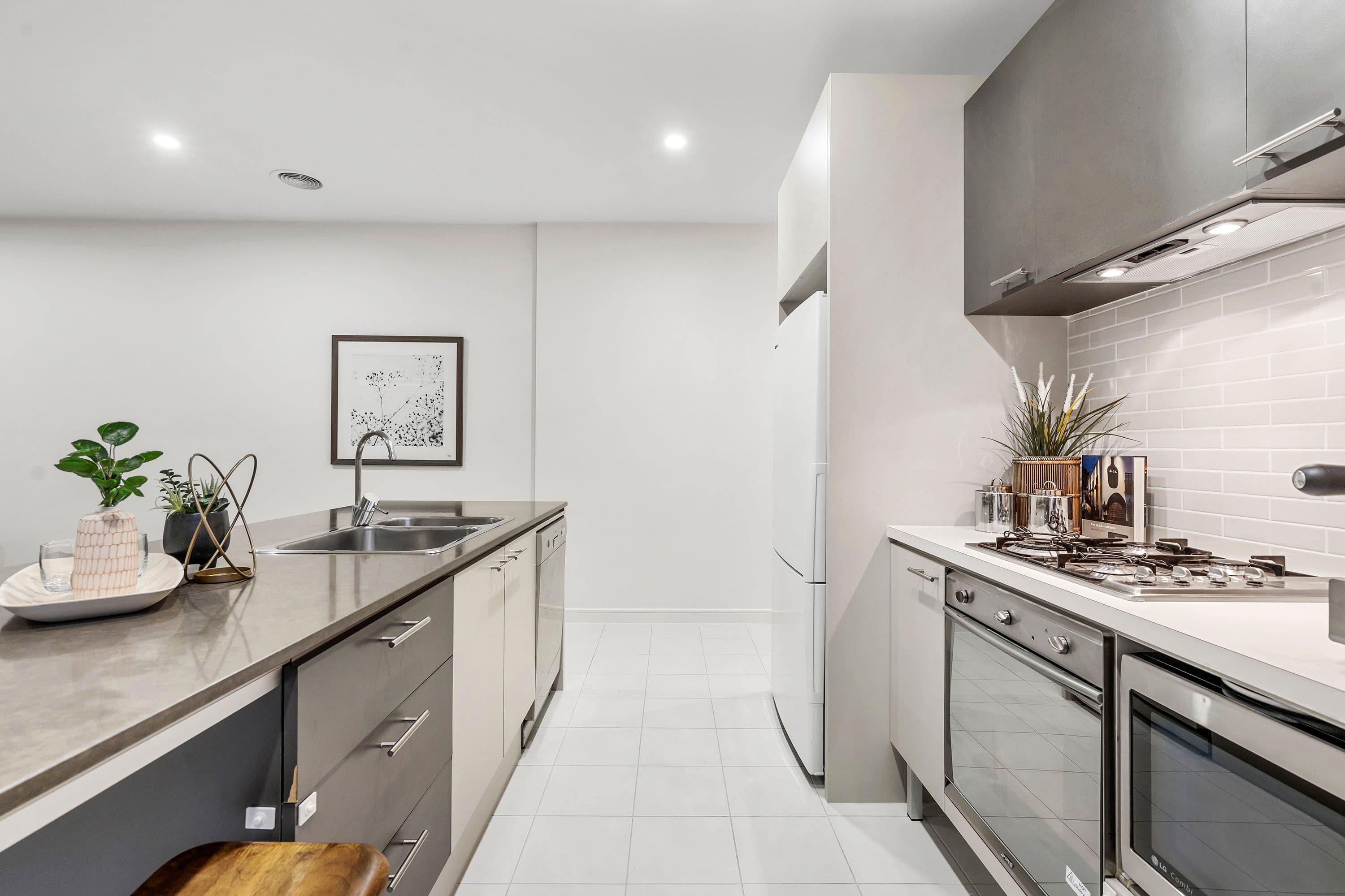 2 Kiora Court, Mulgrave VIC 3170, Mulgrave - Thumbnail 2