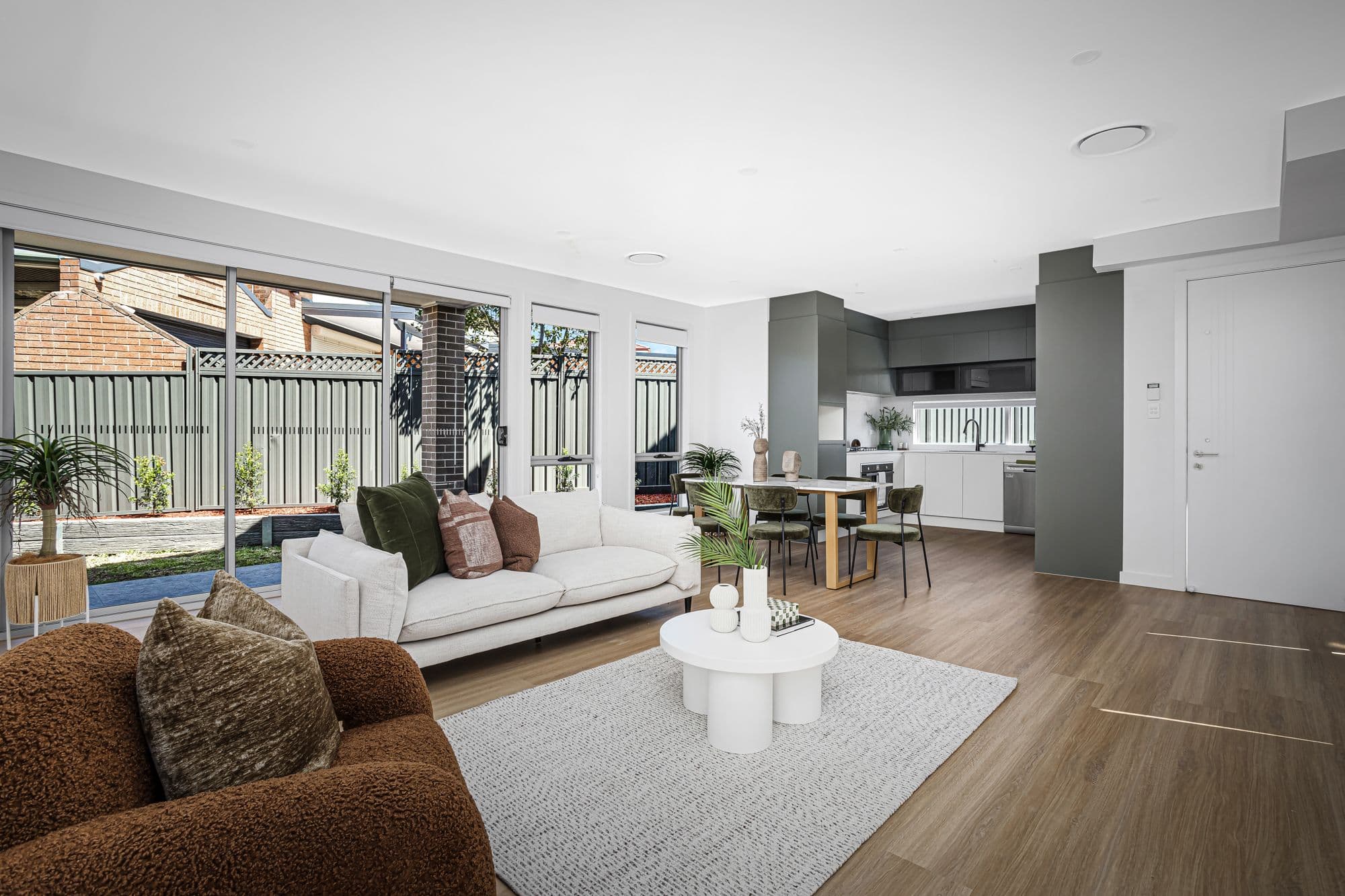 9b Highlands Crescent, Blacktown NSW 2148, Blacktown - Thumbnail 2