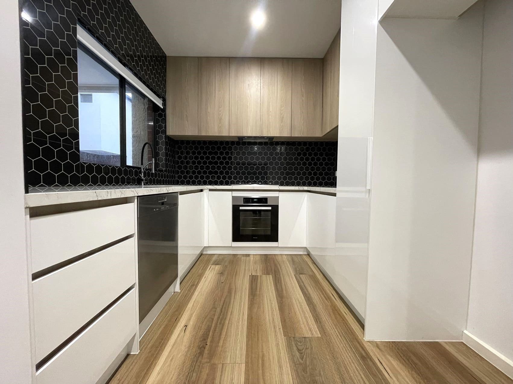 34 Tyler Street, Preston VIC 3072, Preston - Thumbnail 3
