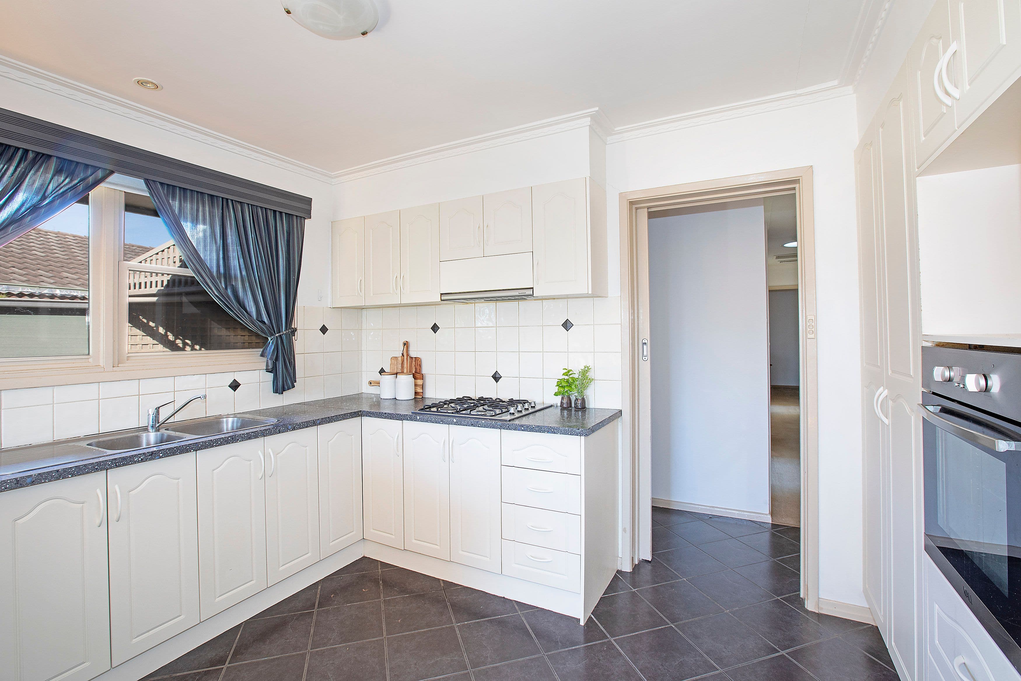 8 Ryong Street, Grovedale VIC 3216, Grovedale - Thumbnail 8