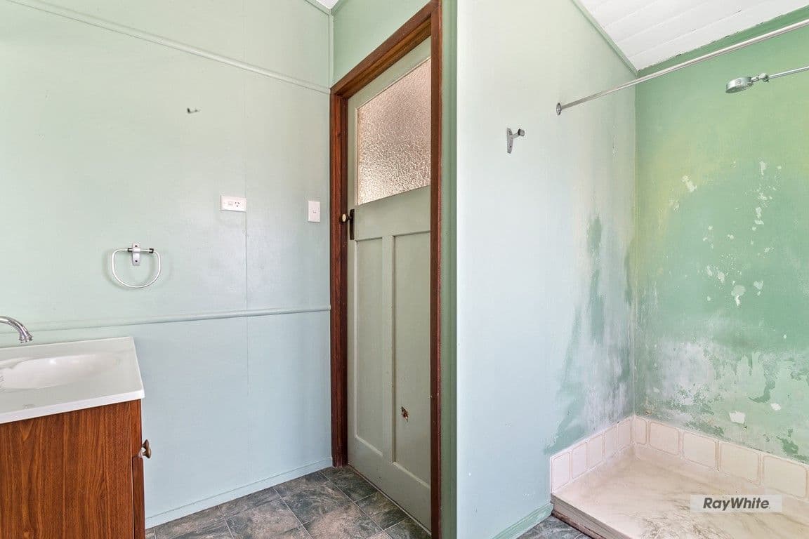 7 Connolly Street, Allenstown QLD 4700, Allenstown - Thumbnail 6