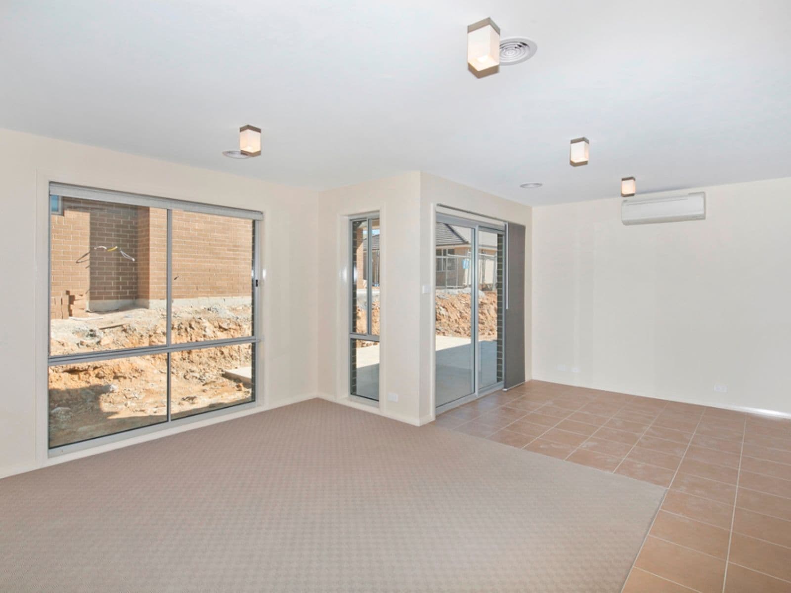 11 Patrick Shaw Street, Casey ACT 2913, Casey - Thumbnail 2