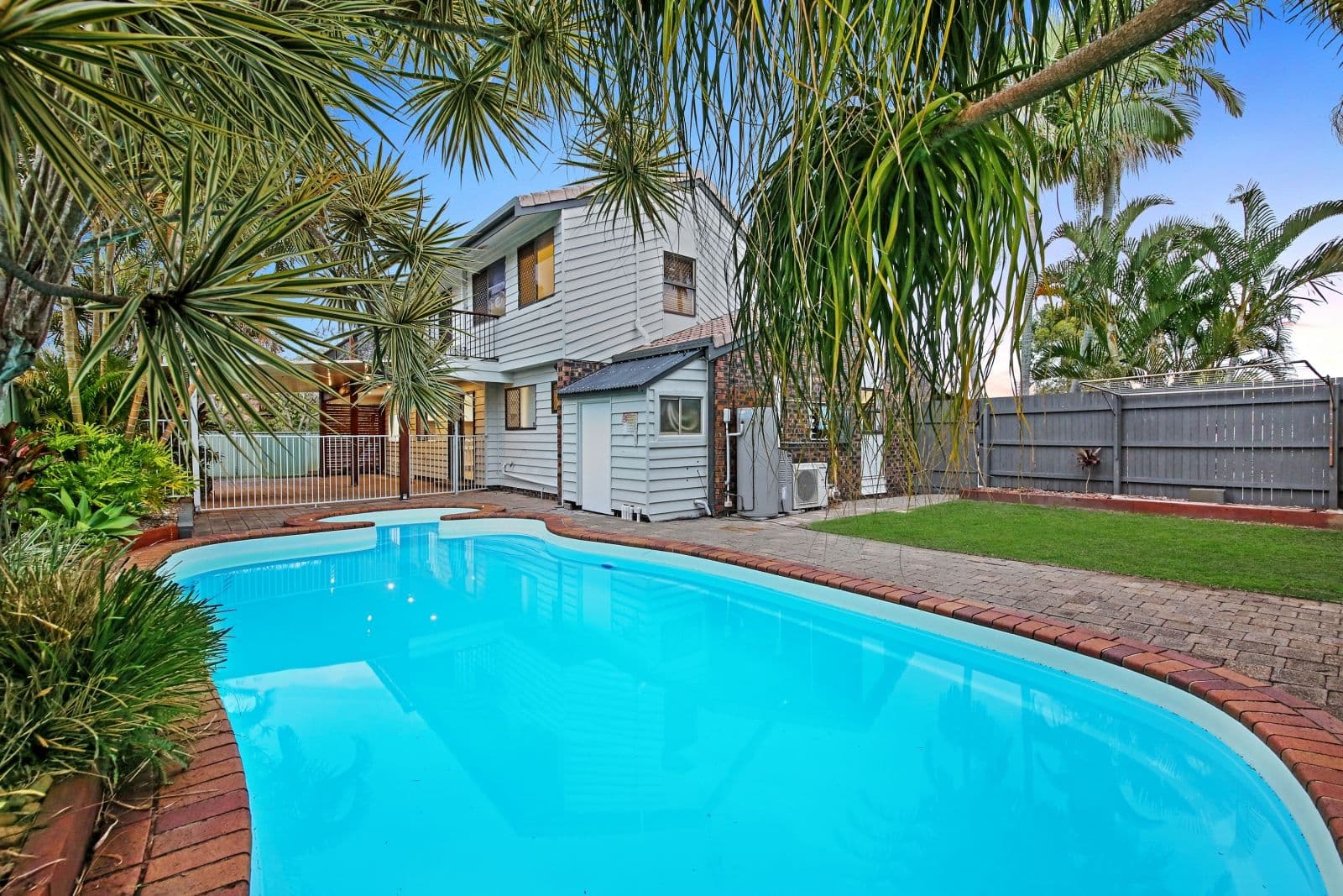 2 Langford Court, Mermaid Waters QLD 4218, Mermaid Waters - Thumbnail 2