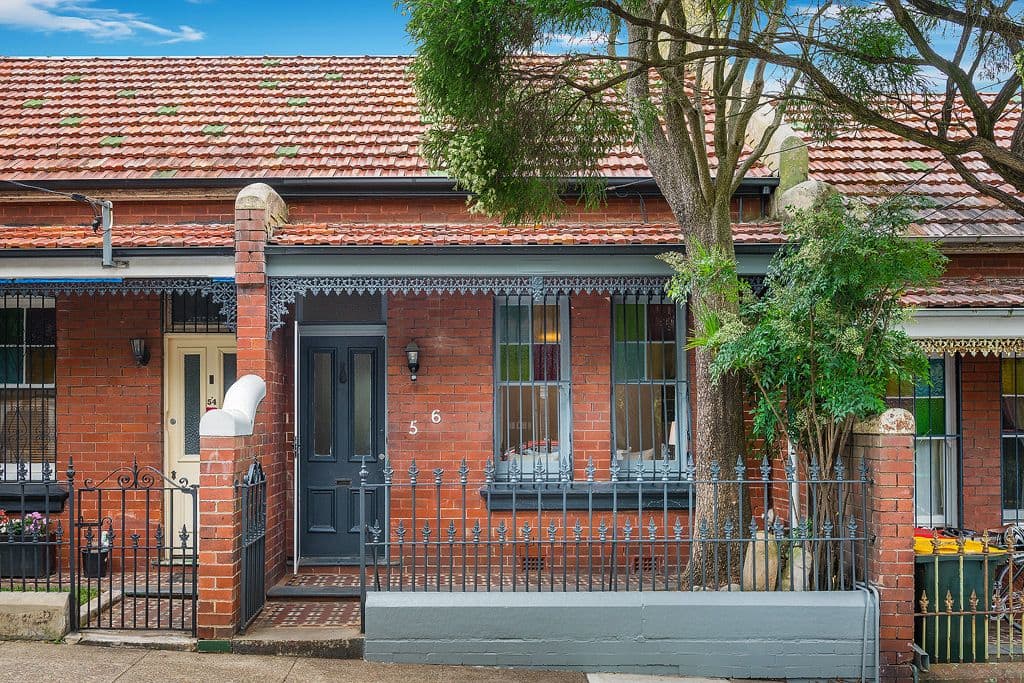 56 Simmons Street, Newtown - Thumbnail 2