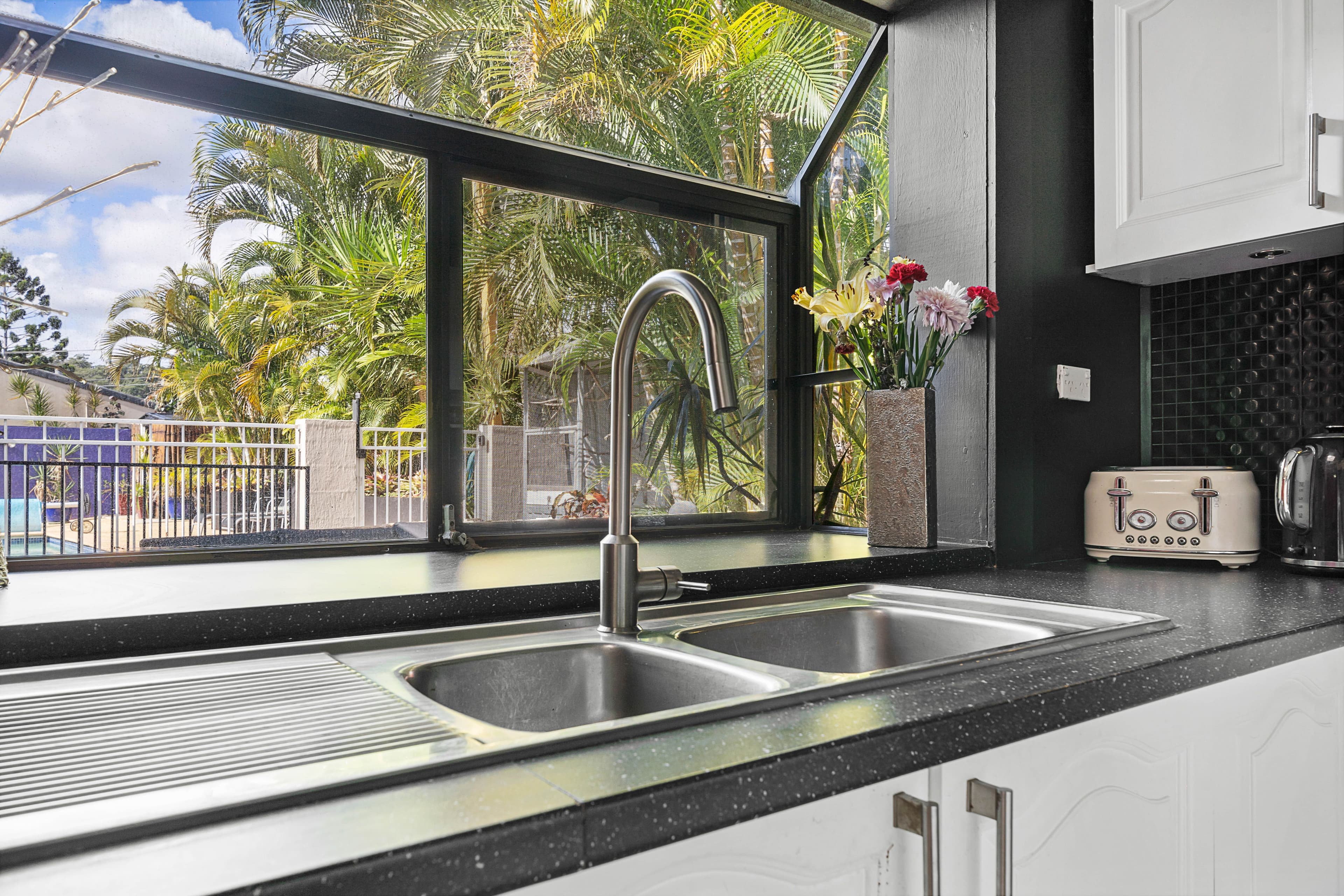 21 Whitfield Avenue, Springwood QLD 4127, Springwood - Thumbnail 8