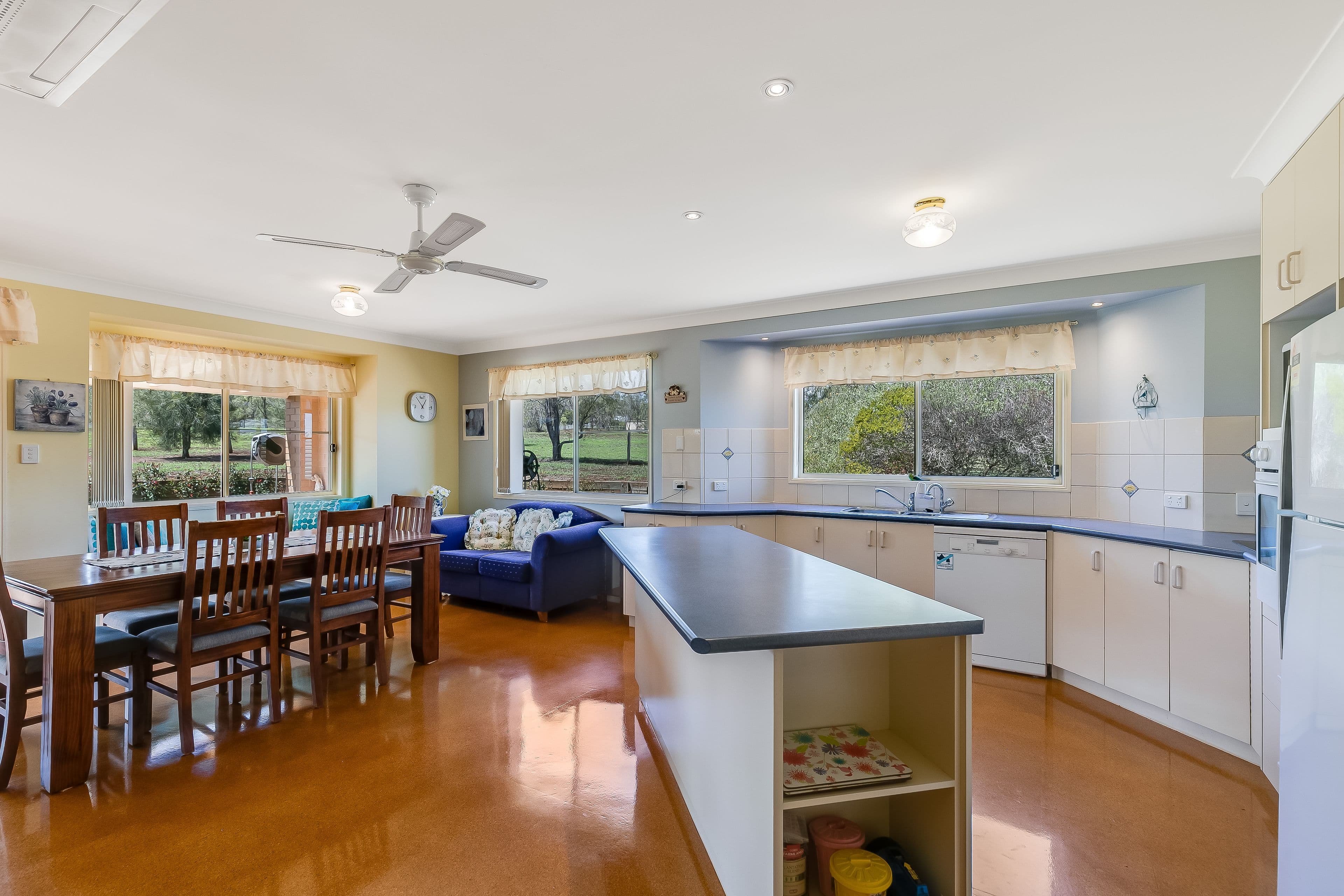 34 Stark Drive, Vale View QLD 4352, Vale View - Thumbnail 7