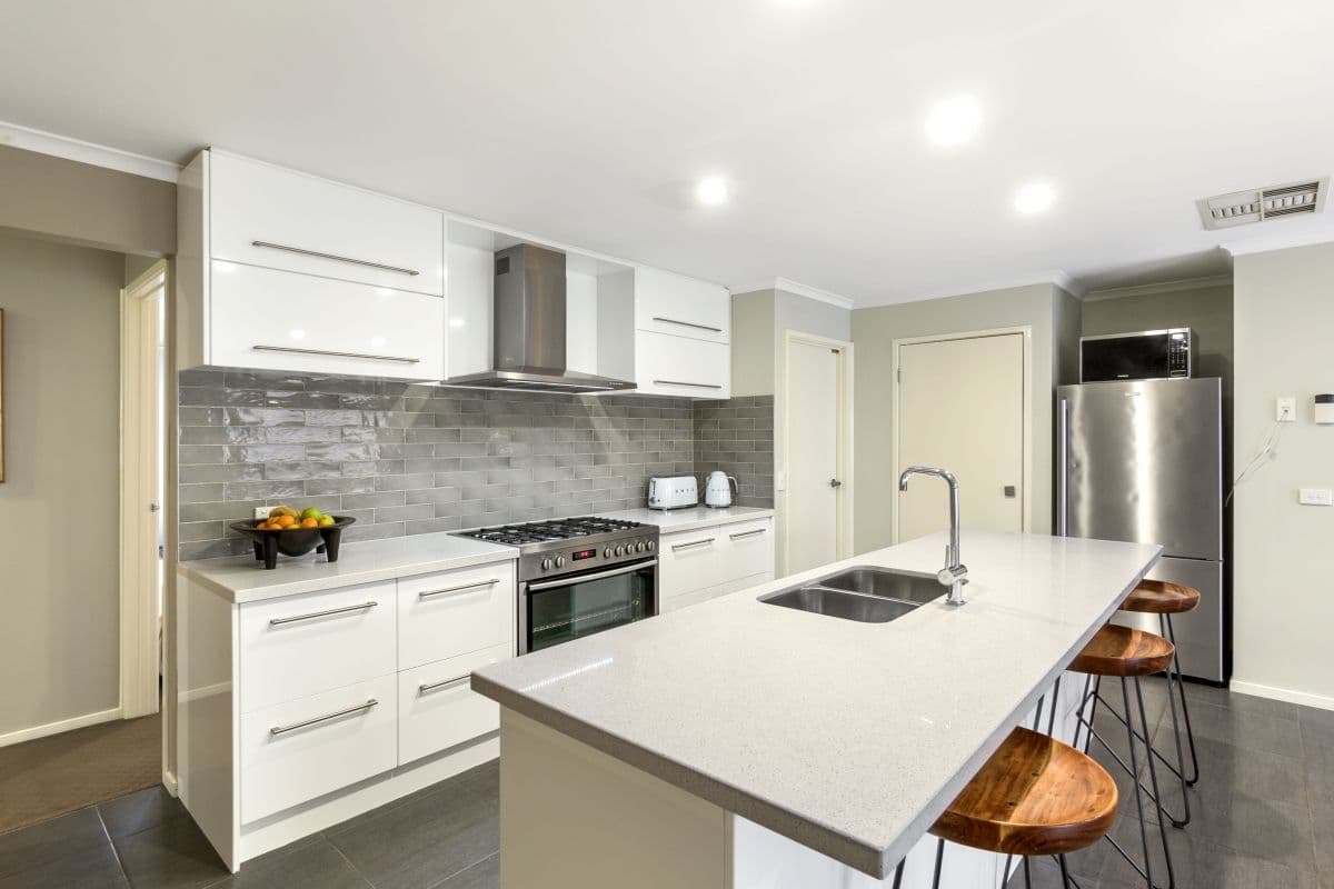 25 Hindmarsh Drive, Manor Lakes VIC 3024, Manor Lakes - Thumbnail 3