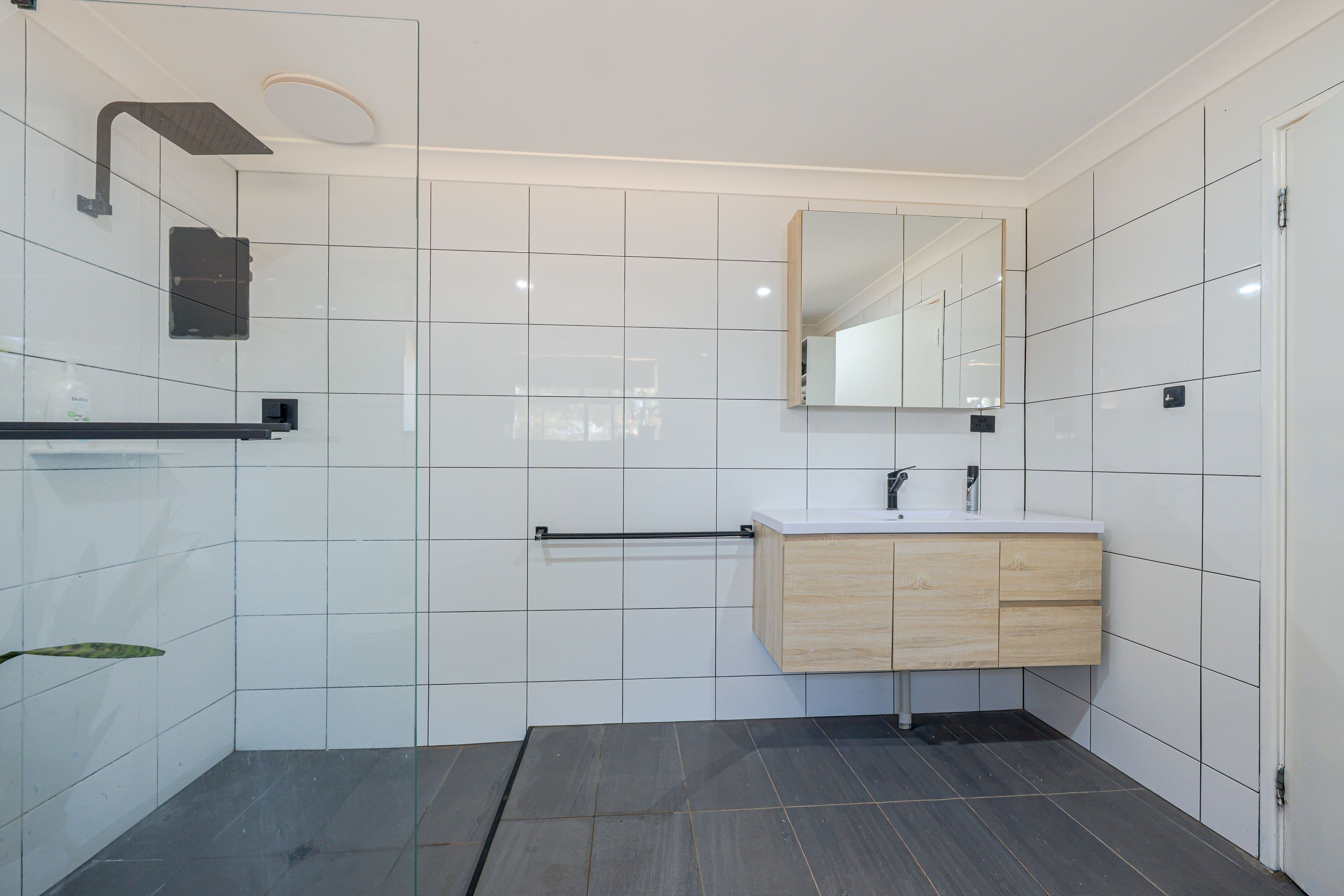 42 Dressage Circle, Deepdale - Thumbnail 8