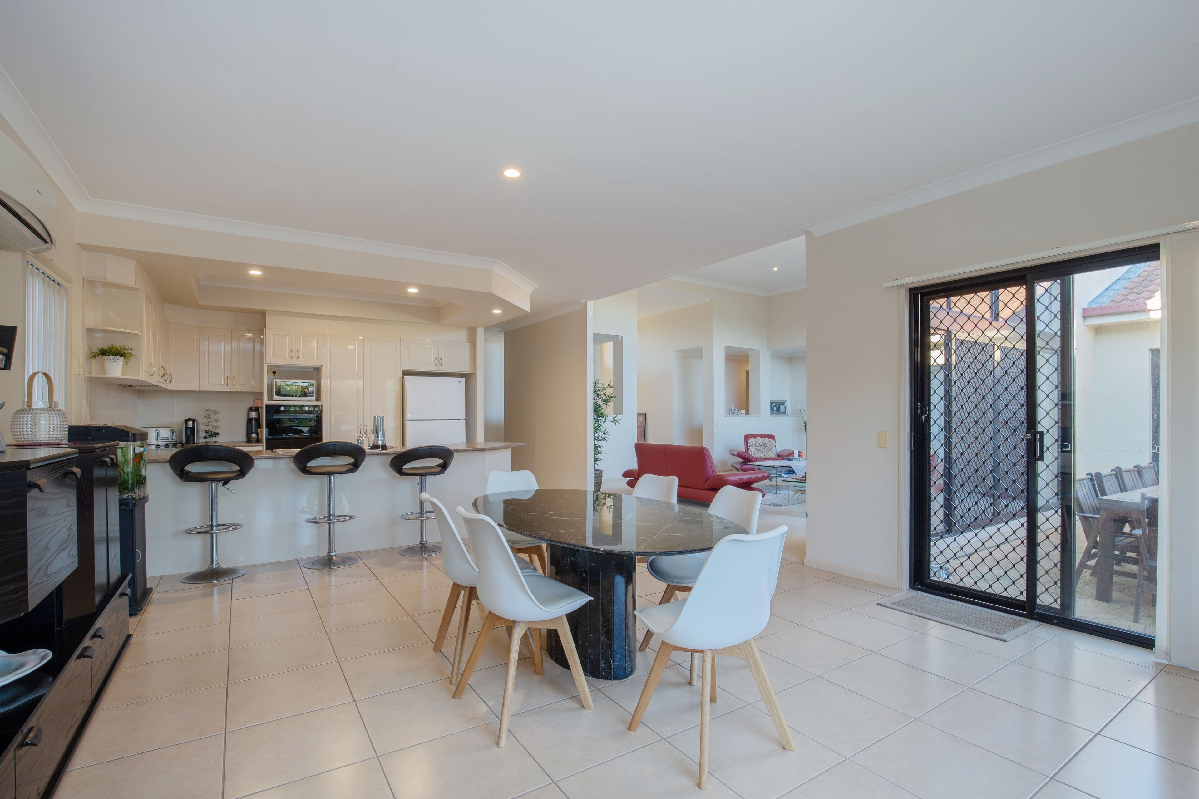 32 Nottinghill Gate Drive, Arundel QLD 4214, Arundel - Thumbnail 4