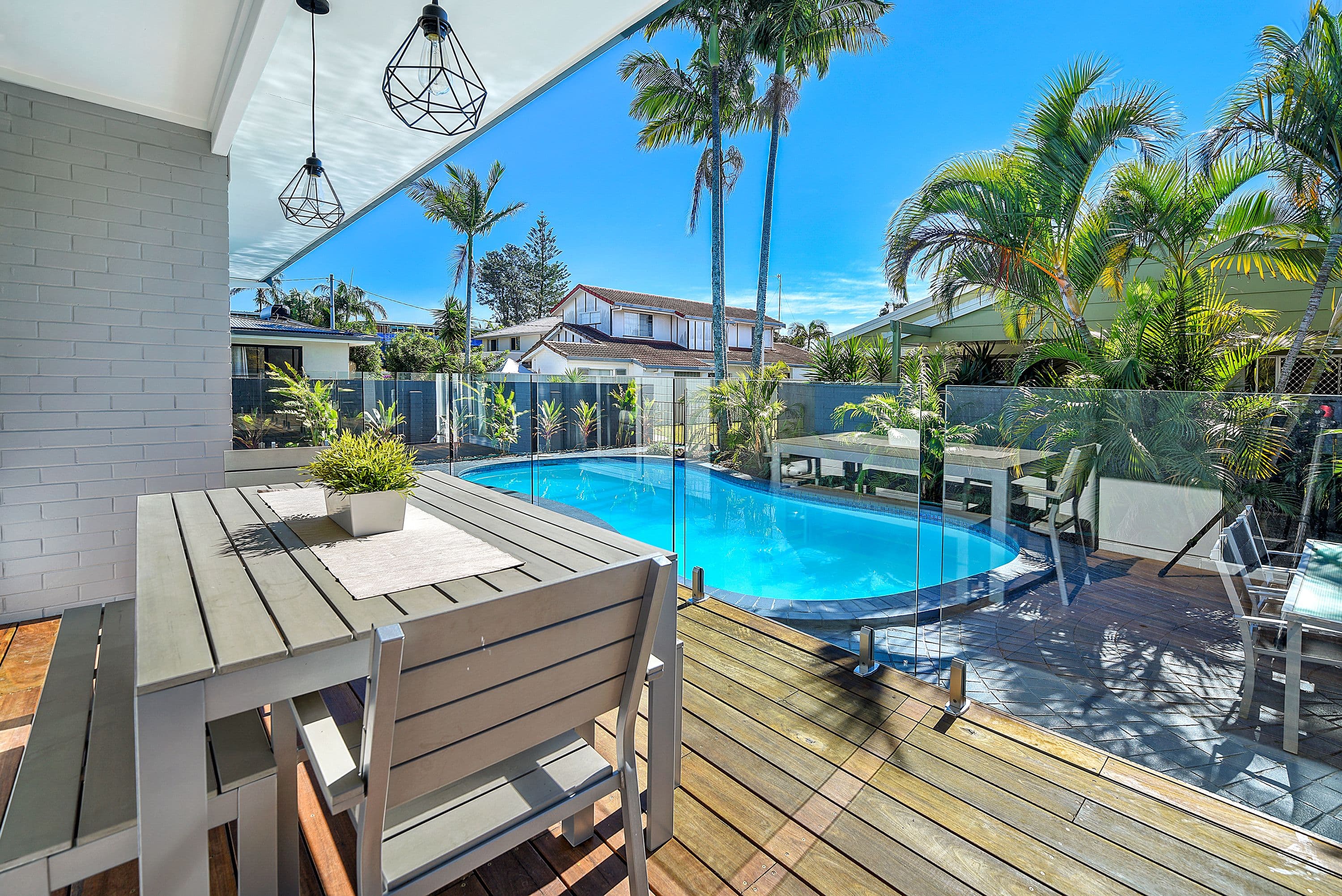 39 Kalimna Drive, Broadbeach Waters QLD 4218, Broadbeach Waters - Image 1