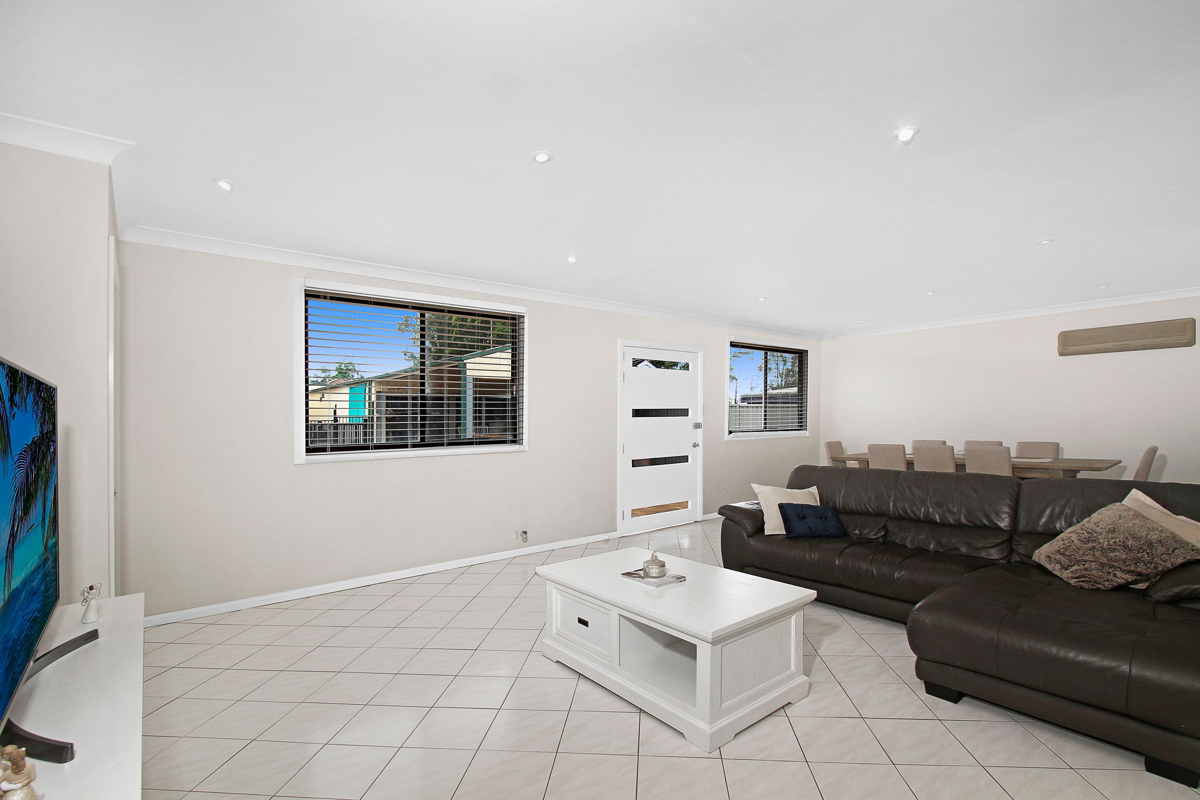 23 Hinkler Street, Smithfield NSW 2164, Smithfield - Thumbnail 2