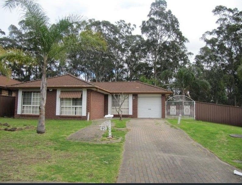 88 Cockatiel Circuit, Green Valley - Image 1