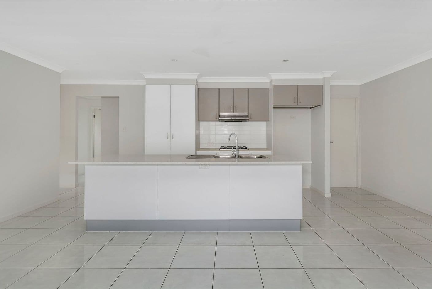11 Cessna Street, Upper Coomera QLD 4209, Upper Coomera - Thumbnail 2