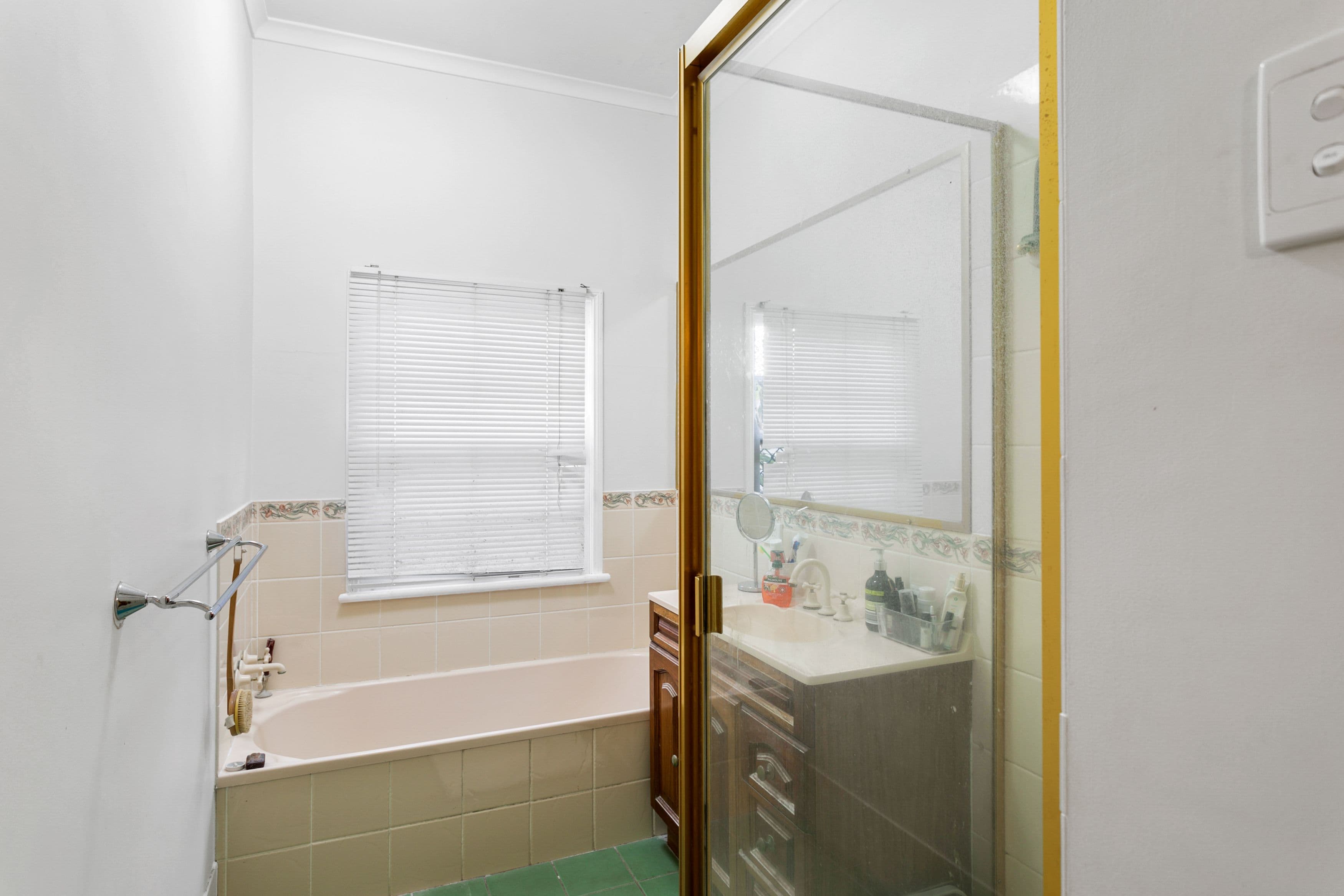 17 Short Street, Woody Point QLD 4019, Woody Point - Thumbnail 4