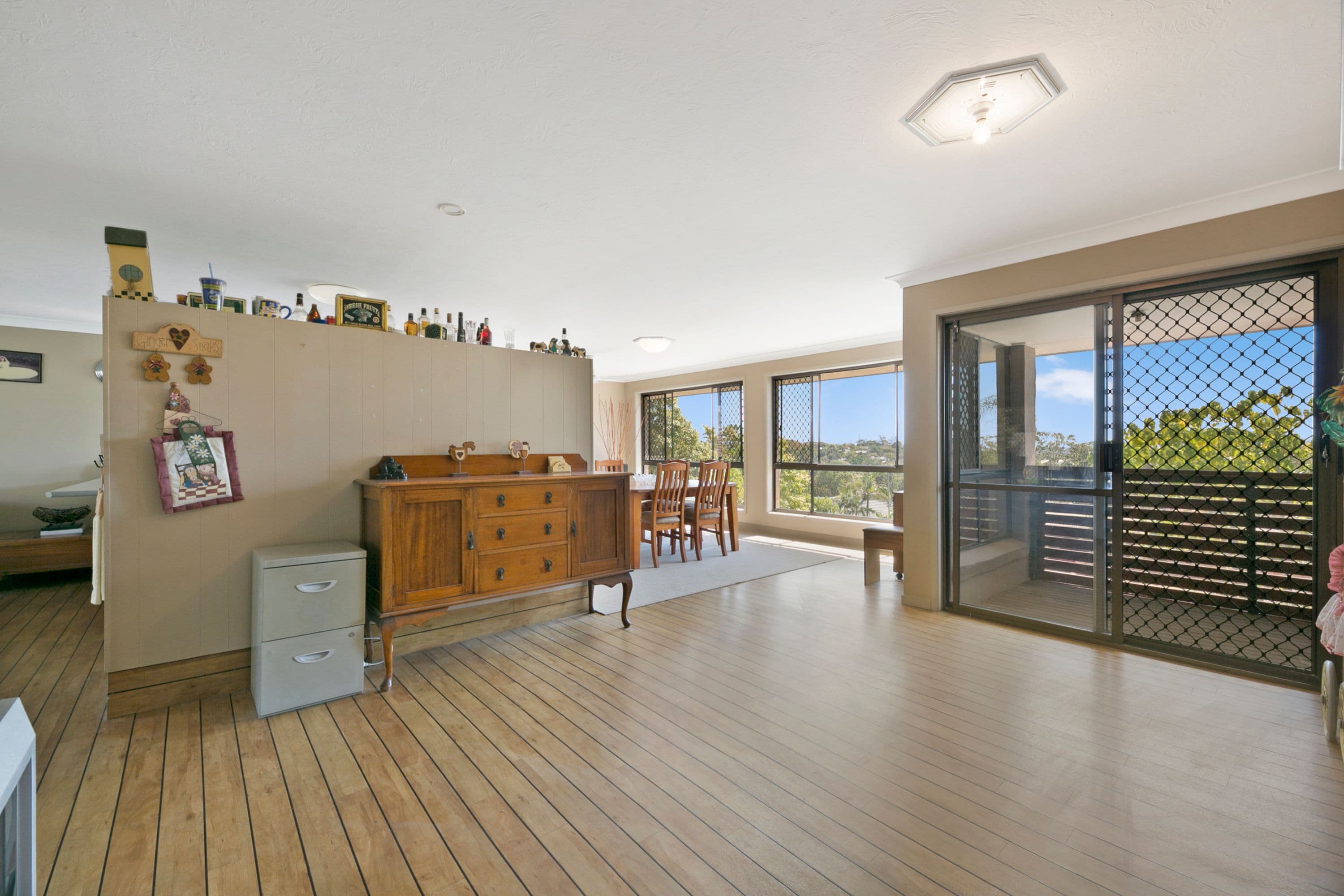 124 Explorers Way, Highland Park QLD 4211, Highland Park - Thumbnail 2