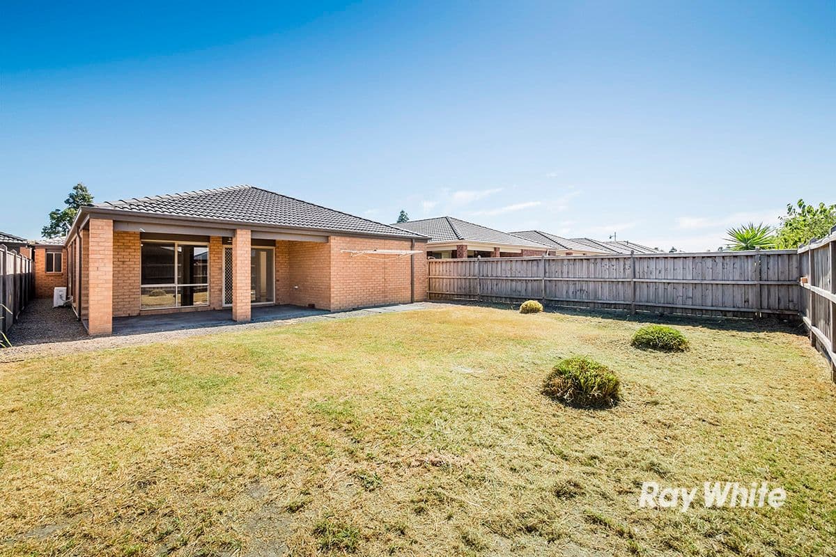 92 William Thwaites Boulevard, Cranbourne North VIC 3977, Cranbourne North - Thumbnail 3