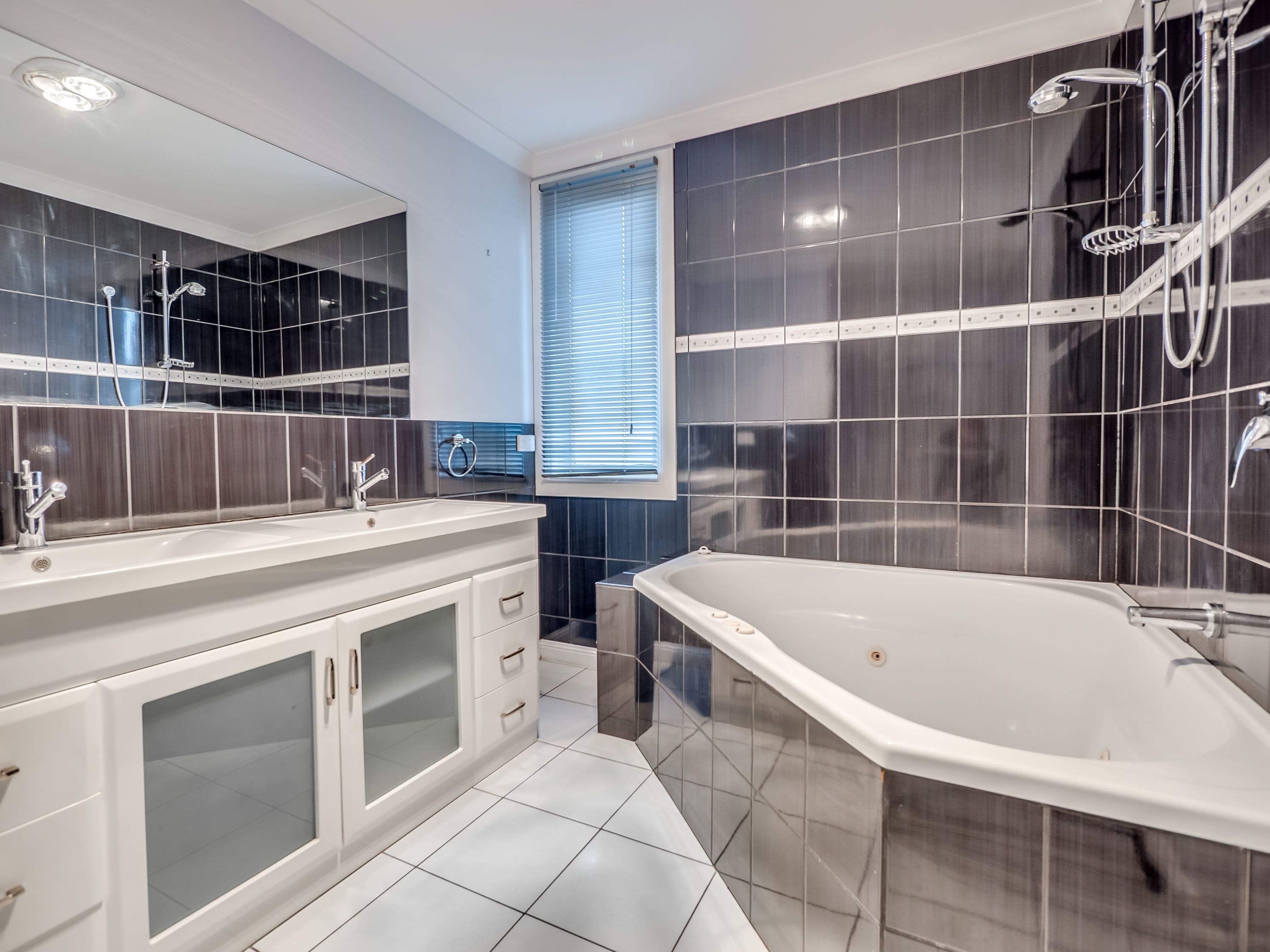 140 Bowen Road, Lutana TAS 7009, Lutana - Thumbnail 3