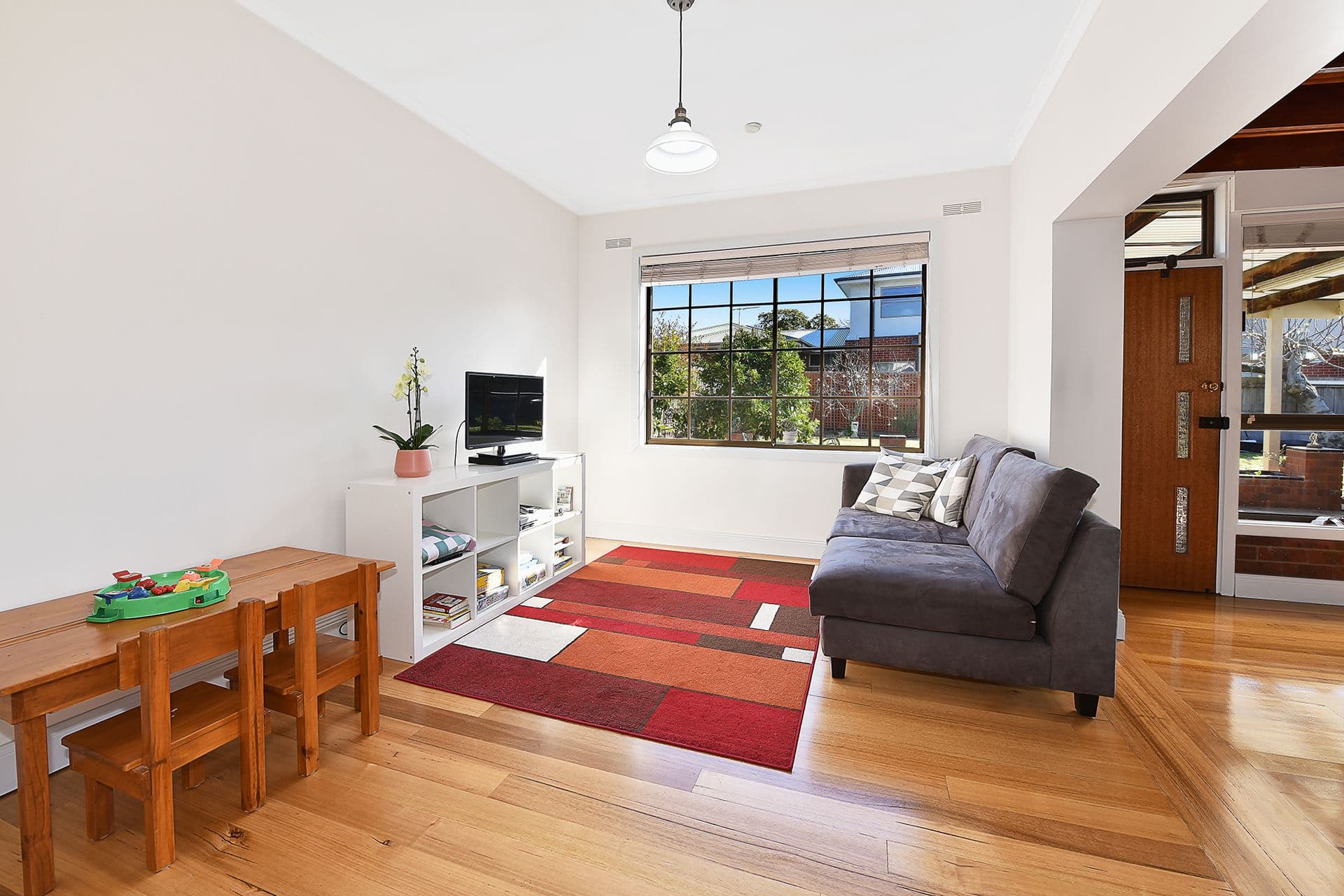 4 Cuthbert Road, Reservoir VIC 3073, Reservoir - Thumbnail 2