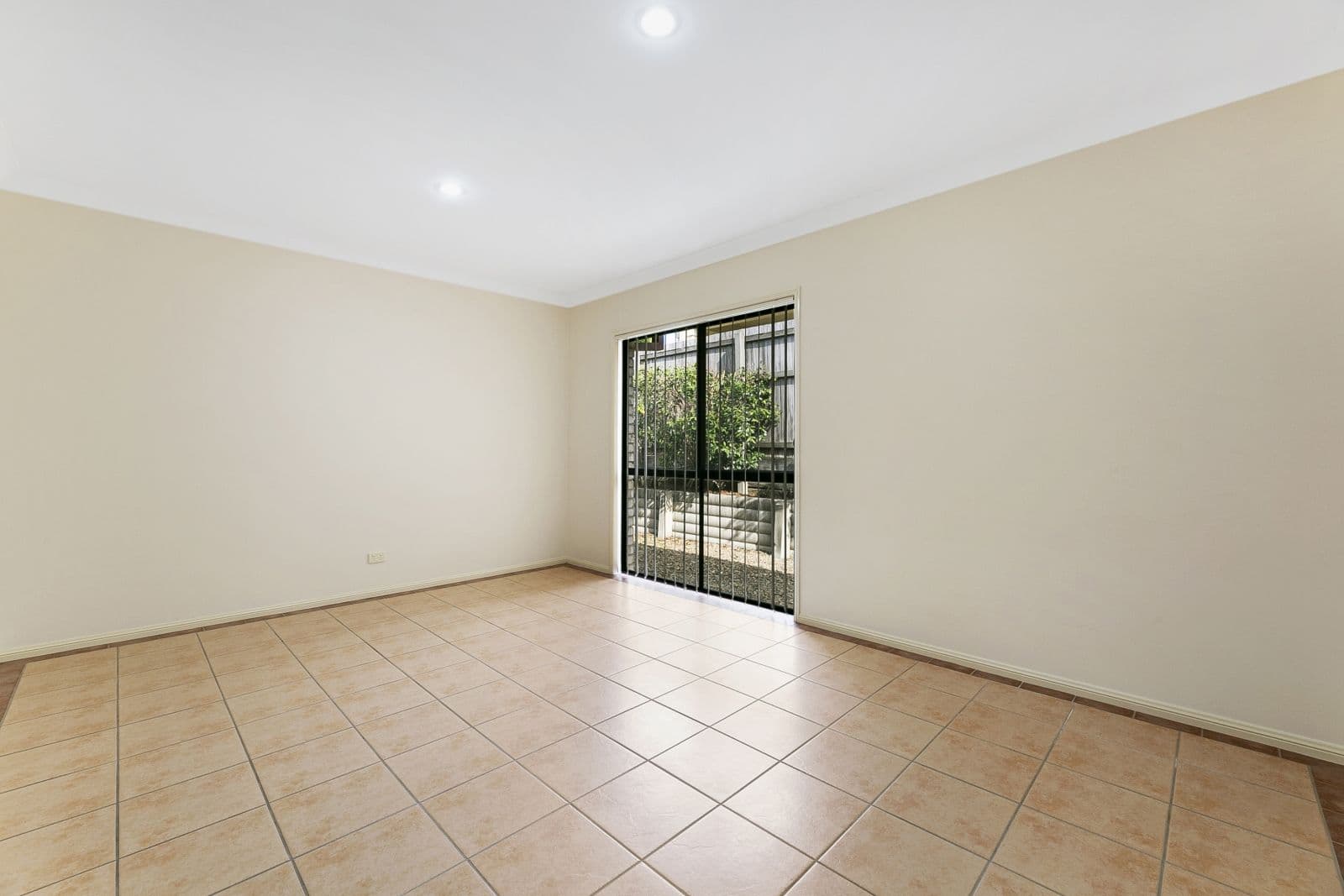 77 Highcrest Circuit, Molendinar QLD 4214, Molendinar - Thumbnail 6