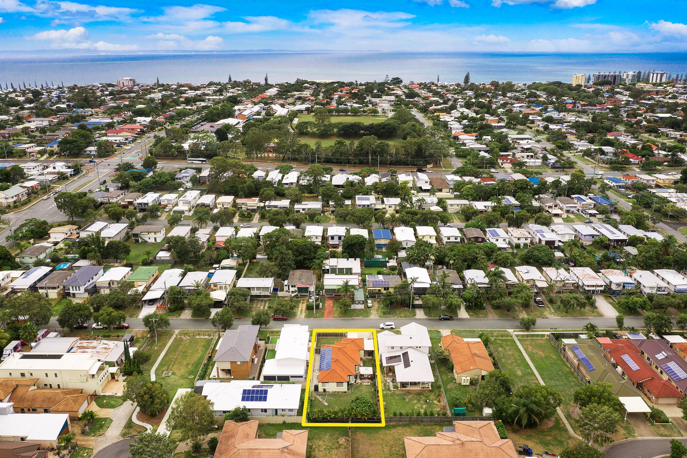 61 Sportsground Street, Redcliffe QLD 4020, Redcliffe - Thumbnail 2