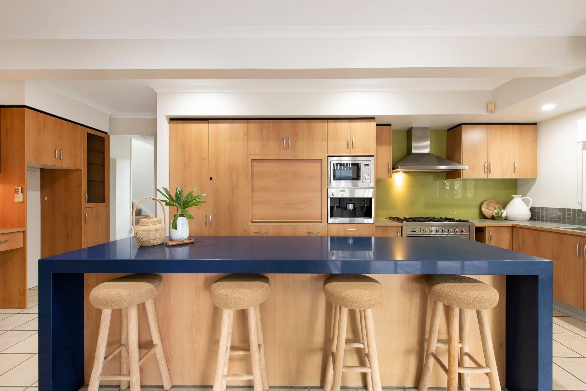 2 Rossmore Avenue, Coorparoo QLD 4151, Coorparoo - Thumbnail 6