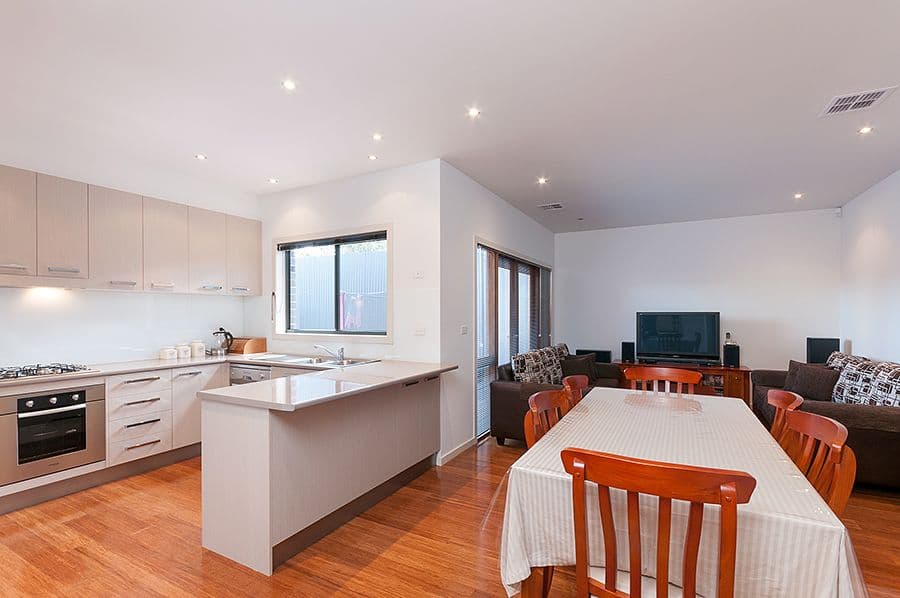 95 Dianne Avenue, Craigieburn VIC 3064, Craigieburn - Thumbnail 5
