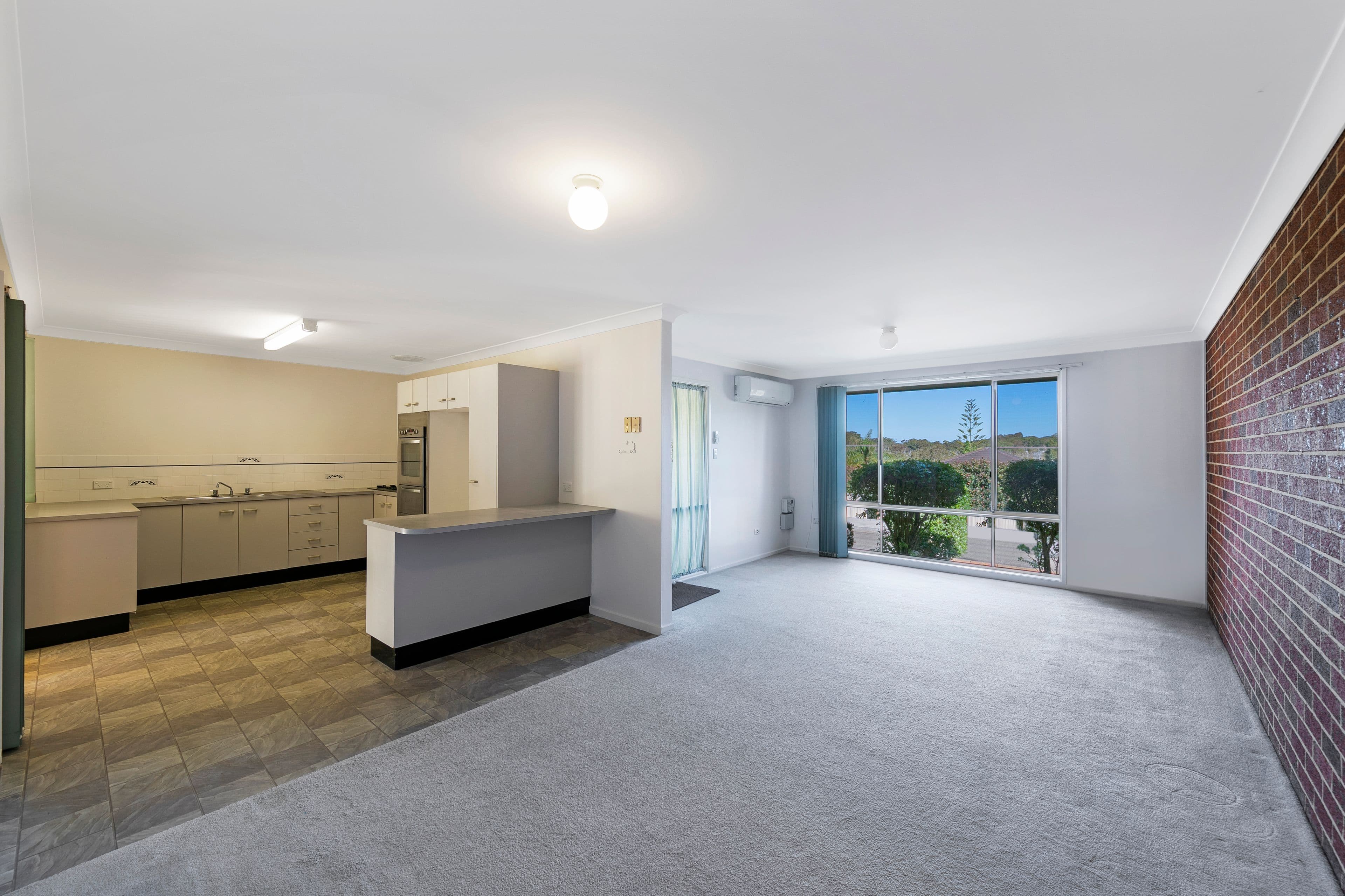10 Bolton Street, Bateau Bay NSW 2261, Bateau Bay - Thumbnail 2