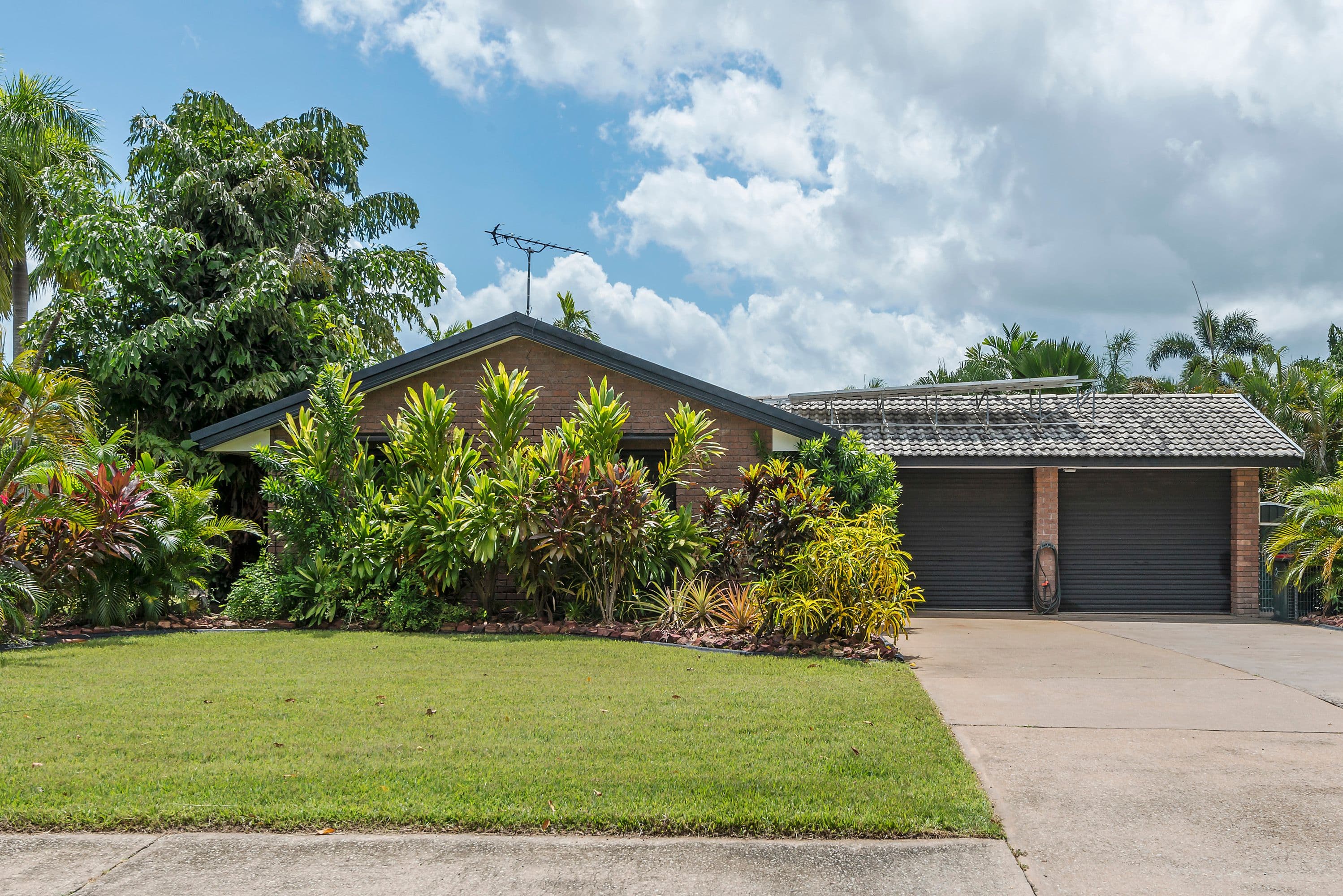 15 Bonaparte Street, Leanyer NT 0812, Leanyer - Thumbnail 2