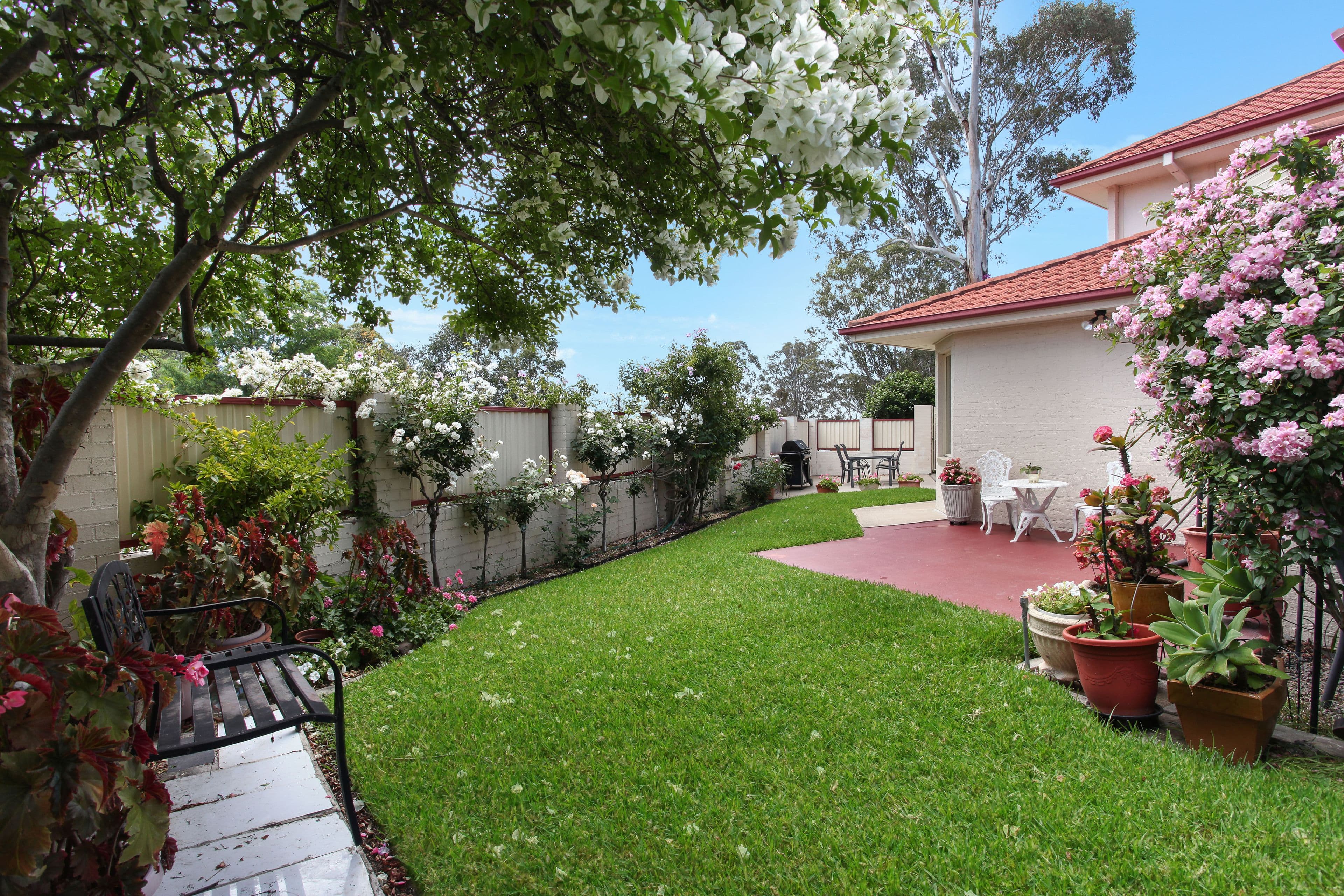 1 Kneale Close, Edensor Park - Thumbnail 2