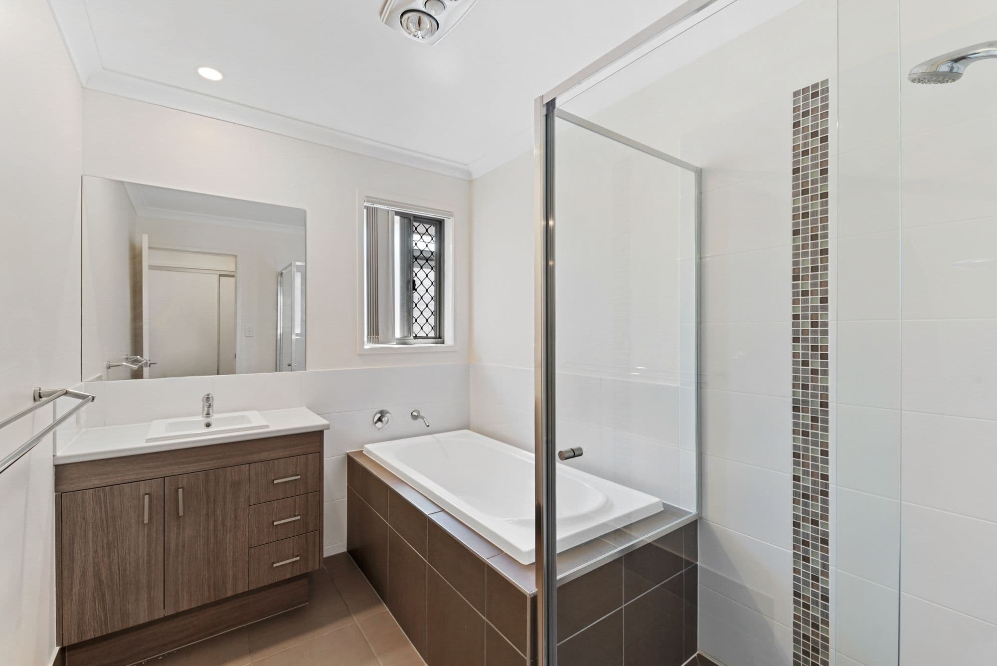 4 Tamarin Court, Dakabin QLD 4503, Dakabin - Thumbnail 4