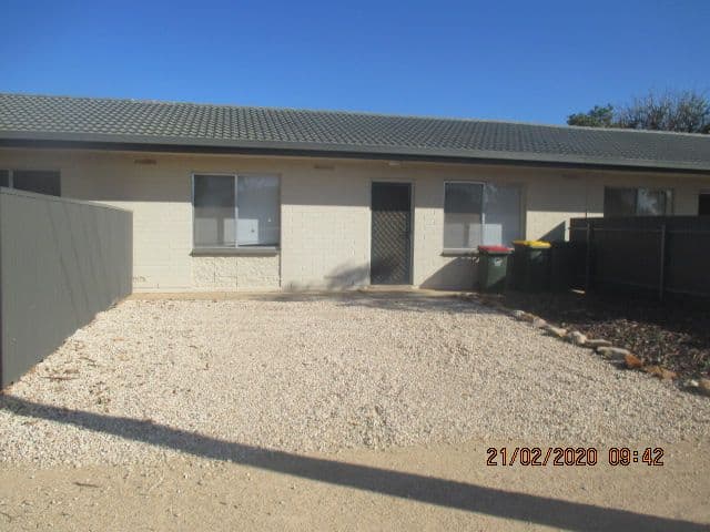 2/8 Eringa Avenue, Loxton SA 5333, Loxton - Image 1