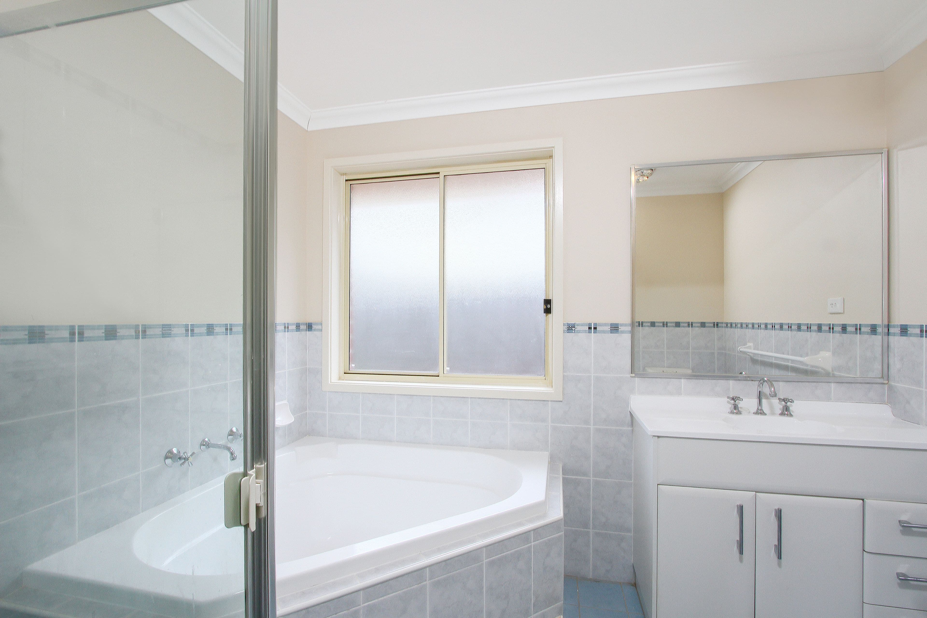 24 Melliodora Drive, Goulburn - Thumbnail 7