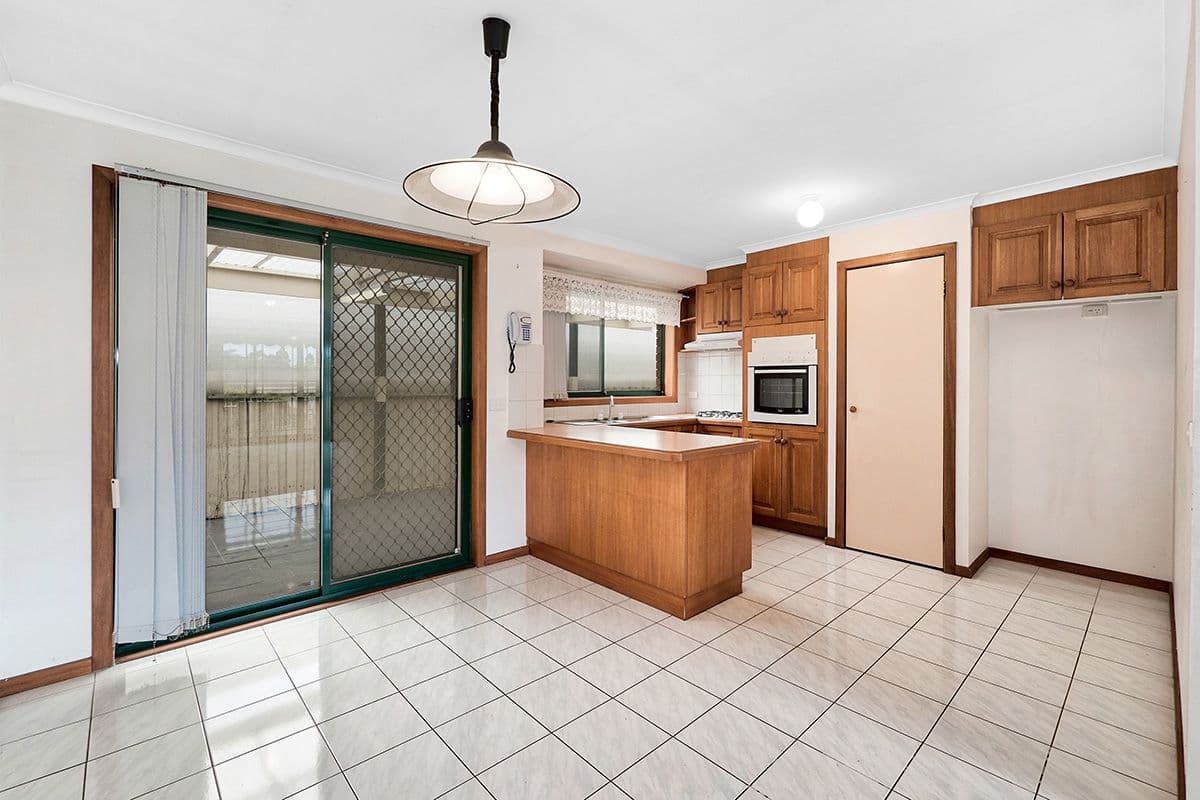 29 Brentwood Drive, Cranbourne North VIC 3977, Cranbourne North - Thumbnail 5