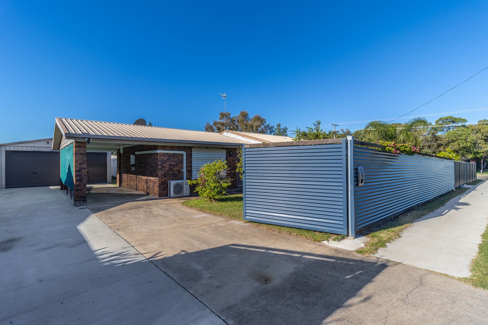 814 Boat Harbour Drive, Urangan QLD 4655, Urangan - Thumbnail 3