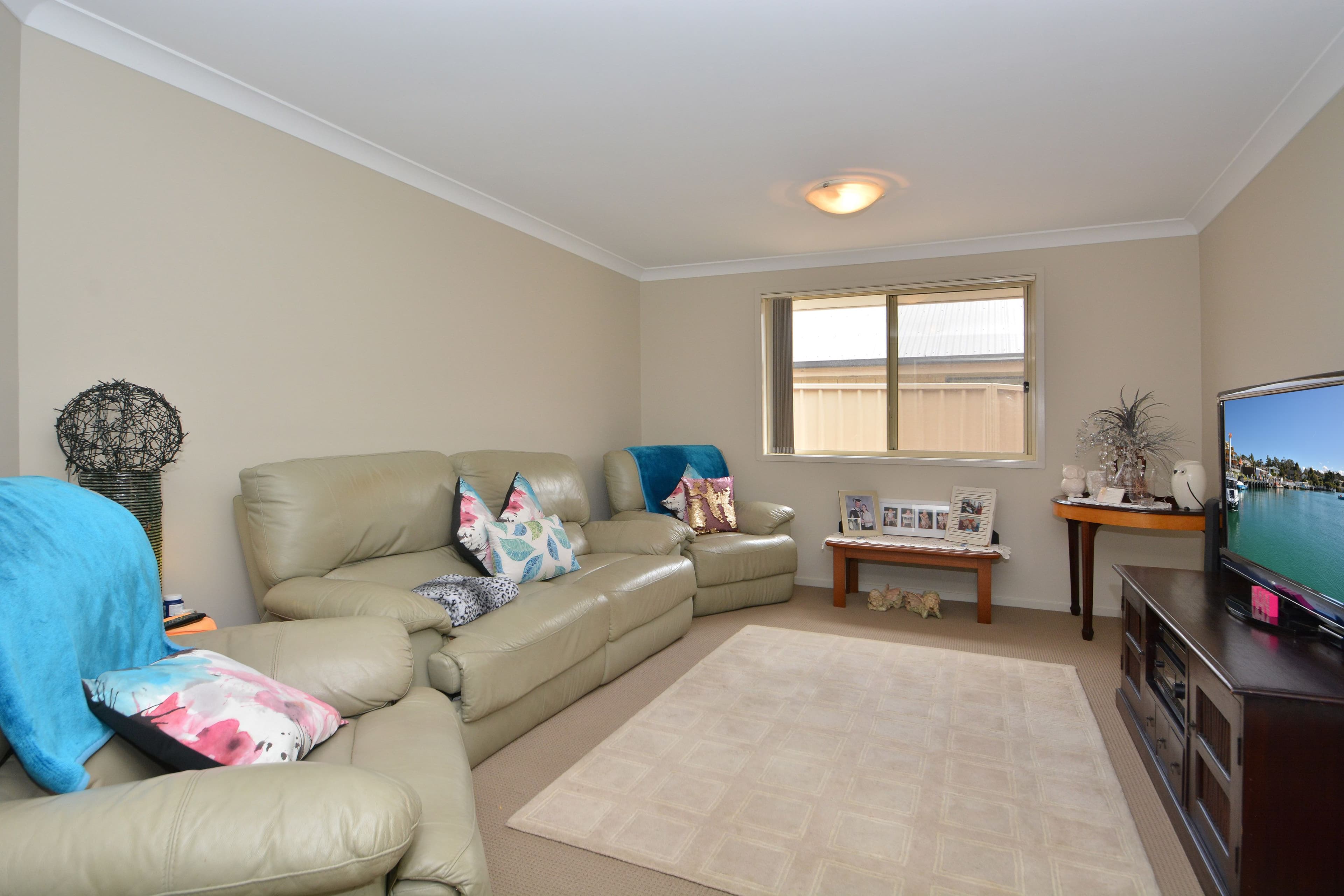 173 Northlakes Drive, Cameron Park - Thumbnail 2