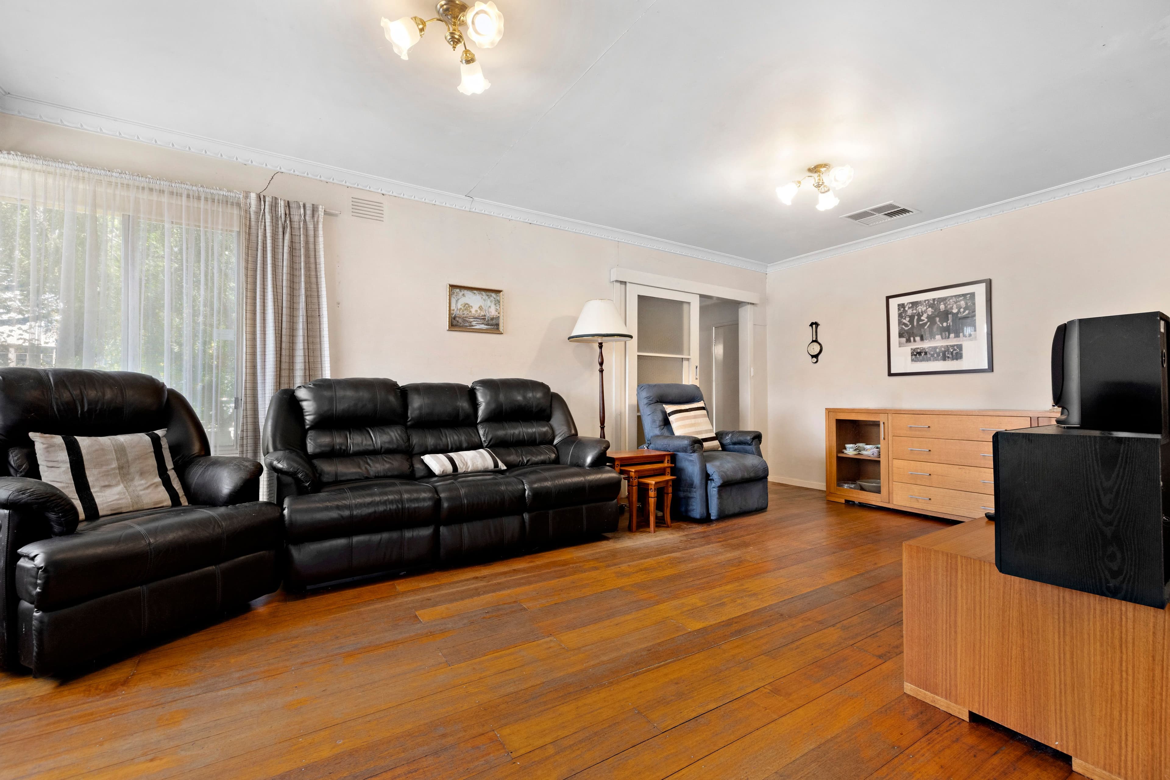 16 Plymouth Road, Croydon VIC 3136, Croydon - Thumbnail 2