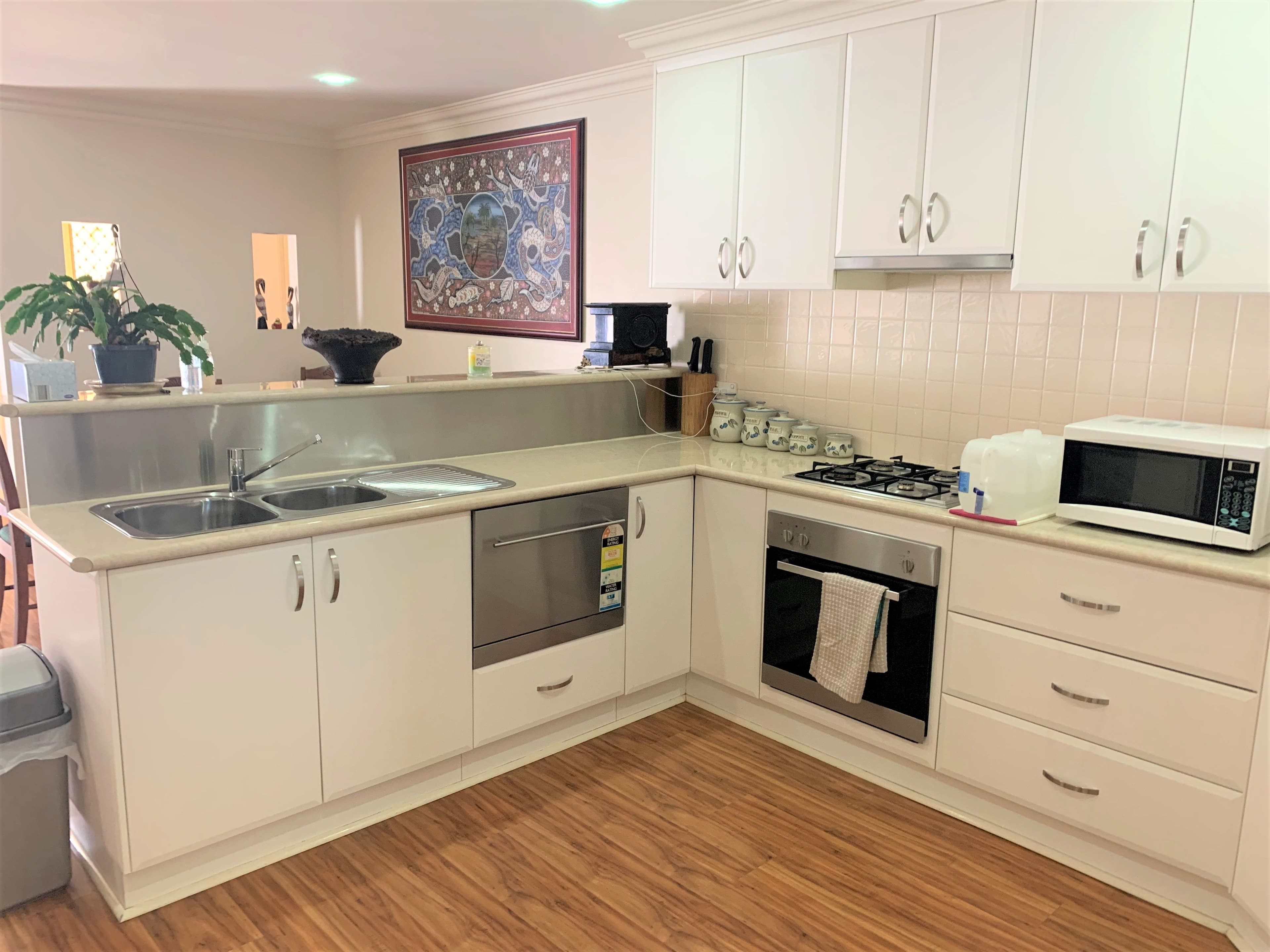 10 Edwards Street, Young NSW 2594, Young - Thumbnail 3
